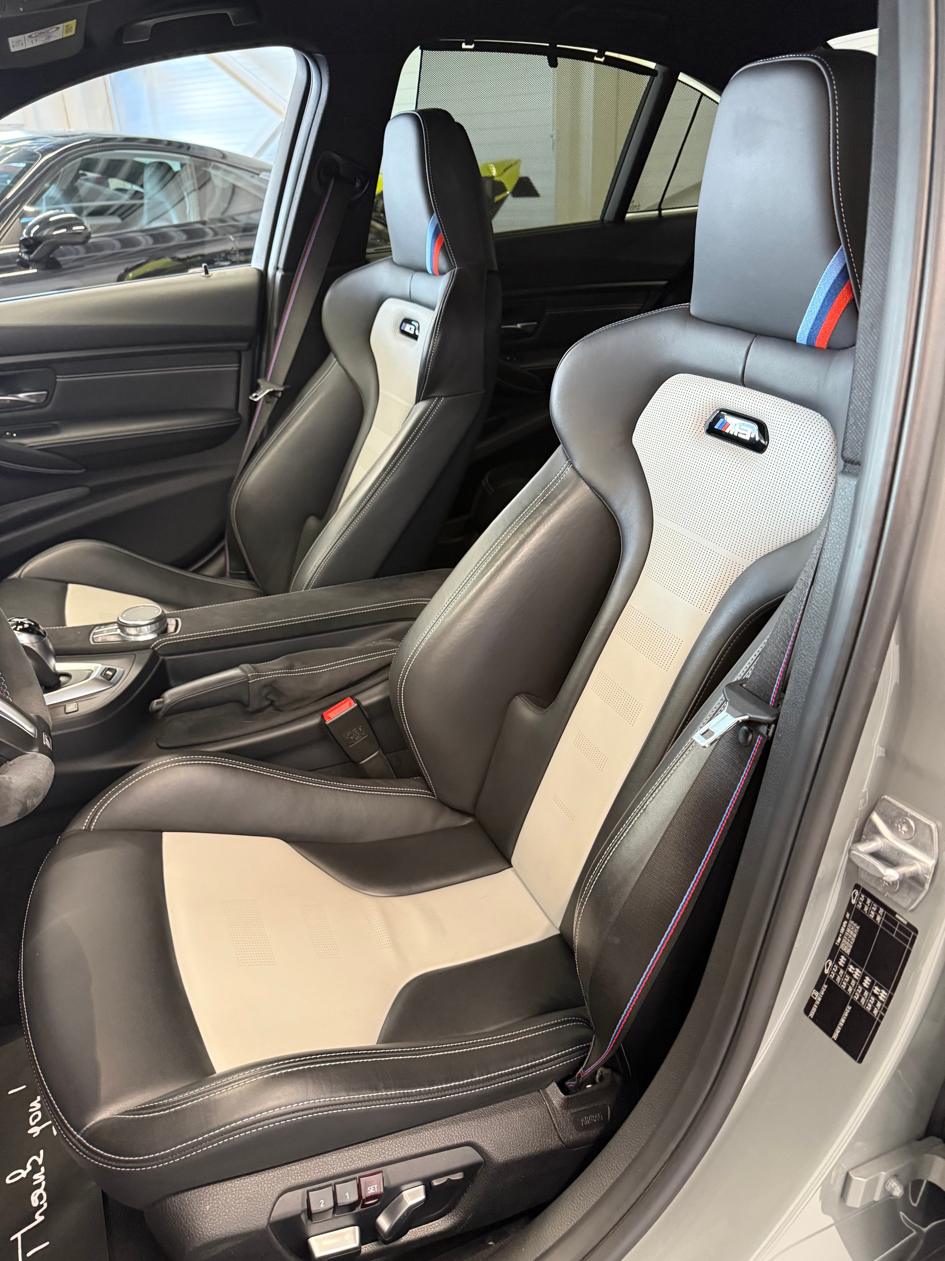 BMW M3 CS Drivelogic Ch Auto-image-11