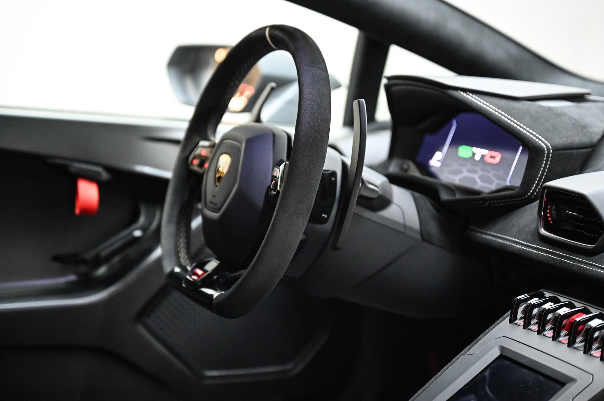 LAMBORGHINI Huracan Coupé 5.2 STO-image-21