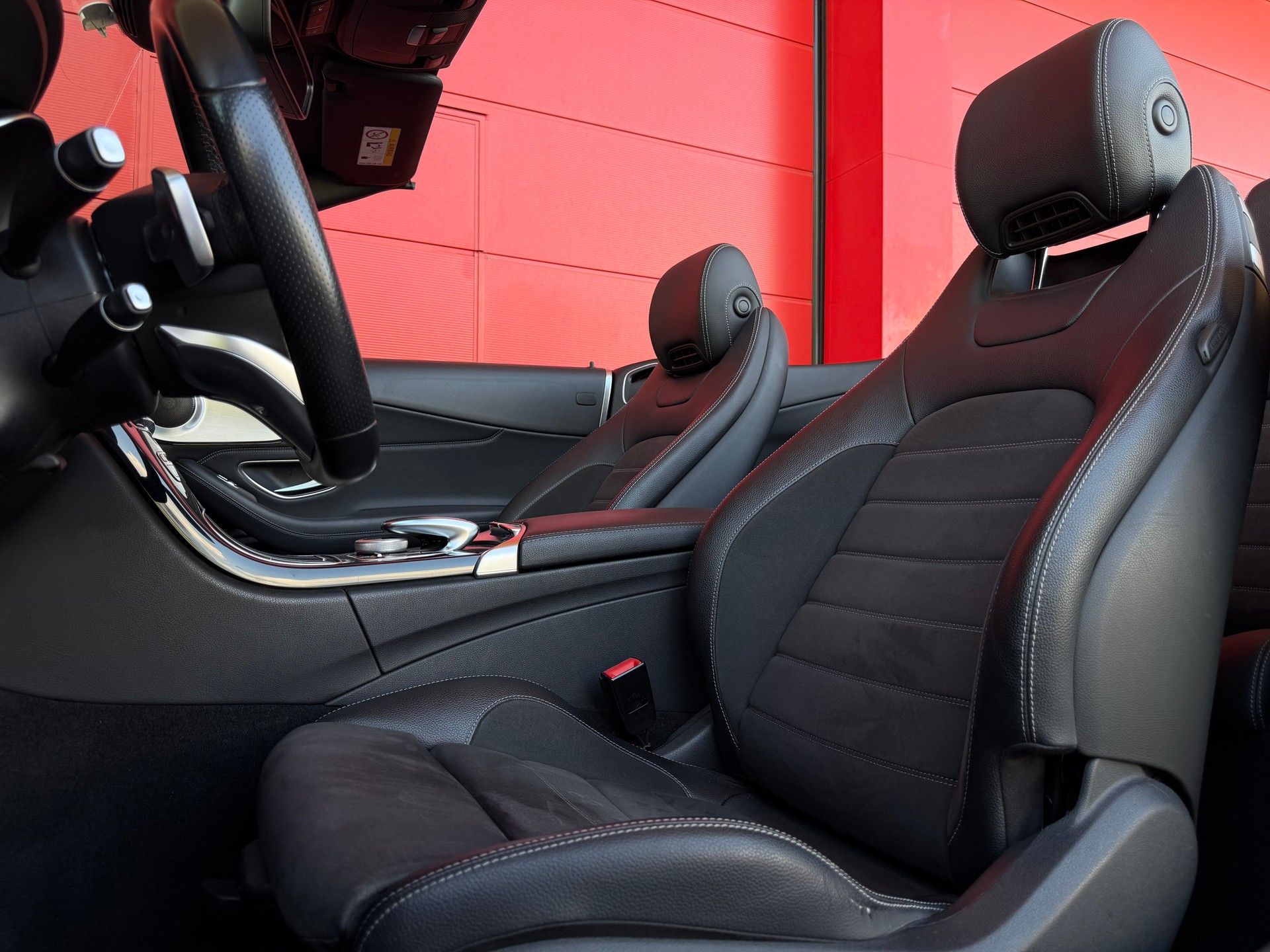 MERCEDES-BENZ C 250 Cabriolet AMG Line 9G-Tronic *CH-Fahrzeug*-image-13