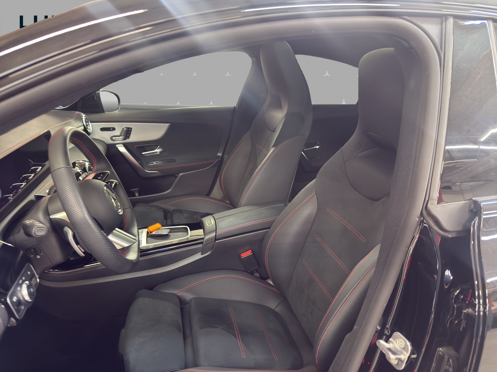 MERCEDES-BENZ CLA 220 4M - AMG / 360 Grad Kamera / Multibeam LED / Panorama-Dach-image-7