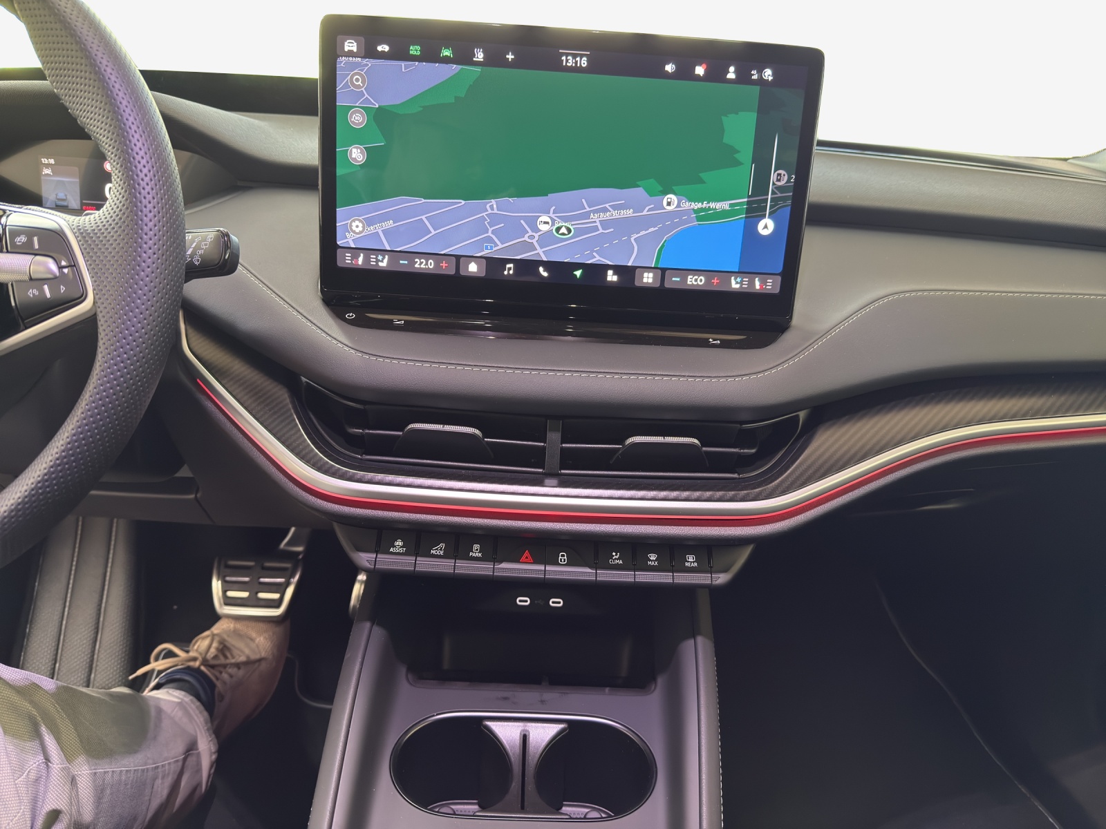 SKODA Enyaq 4x4 RS-image-10