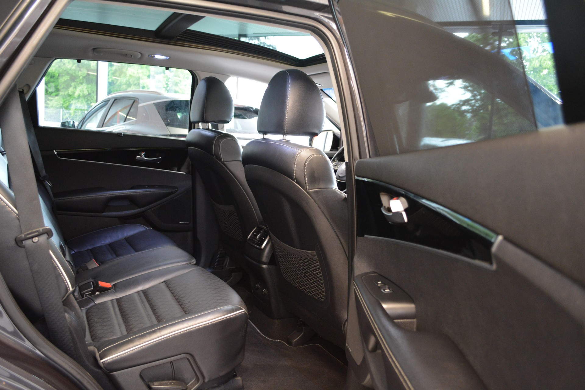 KIA Sorento 2.2 CRDi Style 7P-image-5
