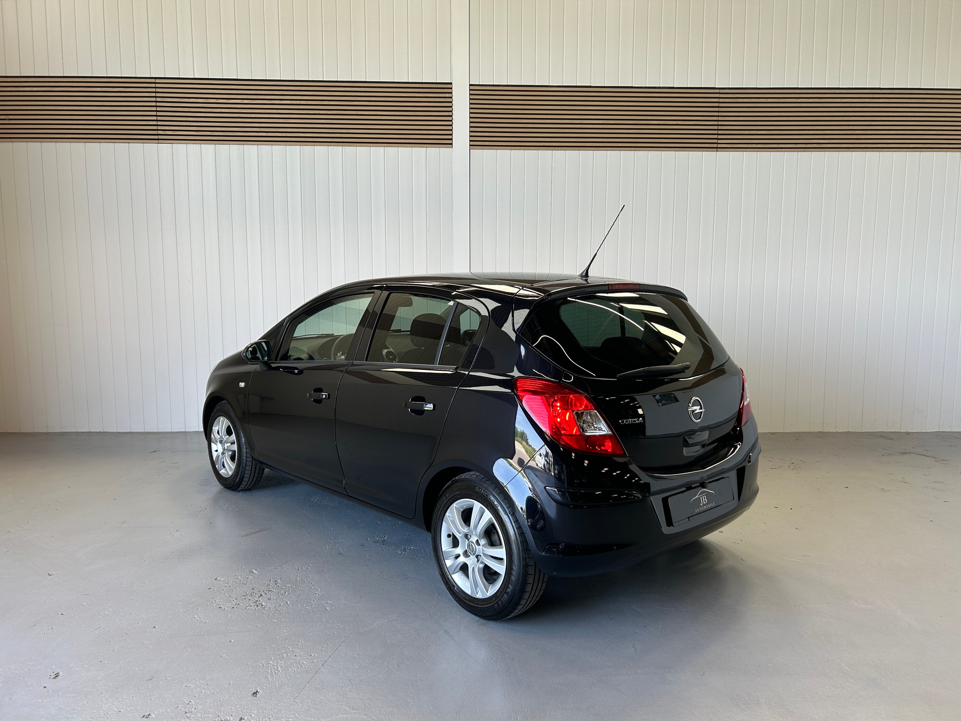 OPEL Corsa 1.4 TP Enjoy-showroom-element-2