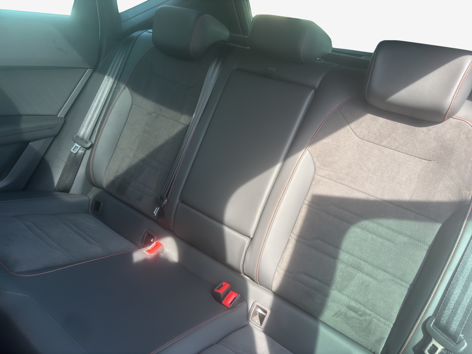 SEAT Ateca 2.0 TDI CR Hola FR DSG 4Drive-image-11
