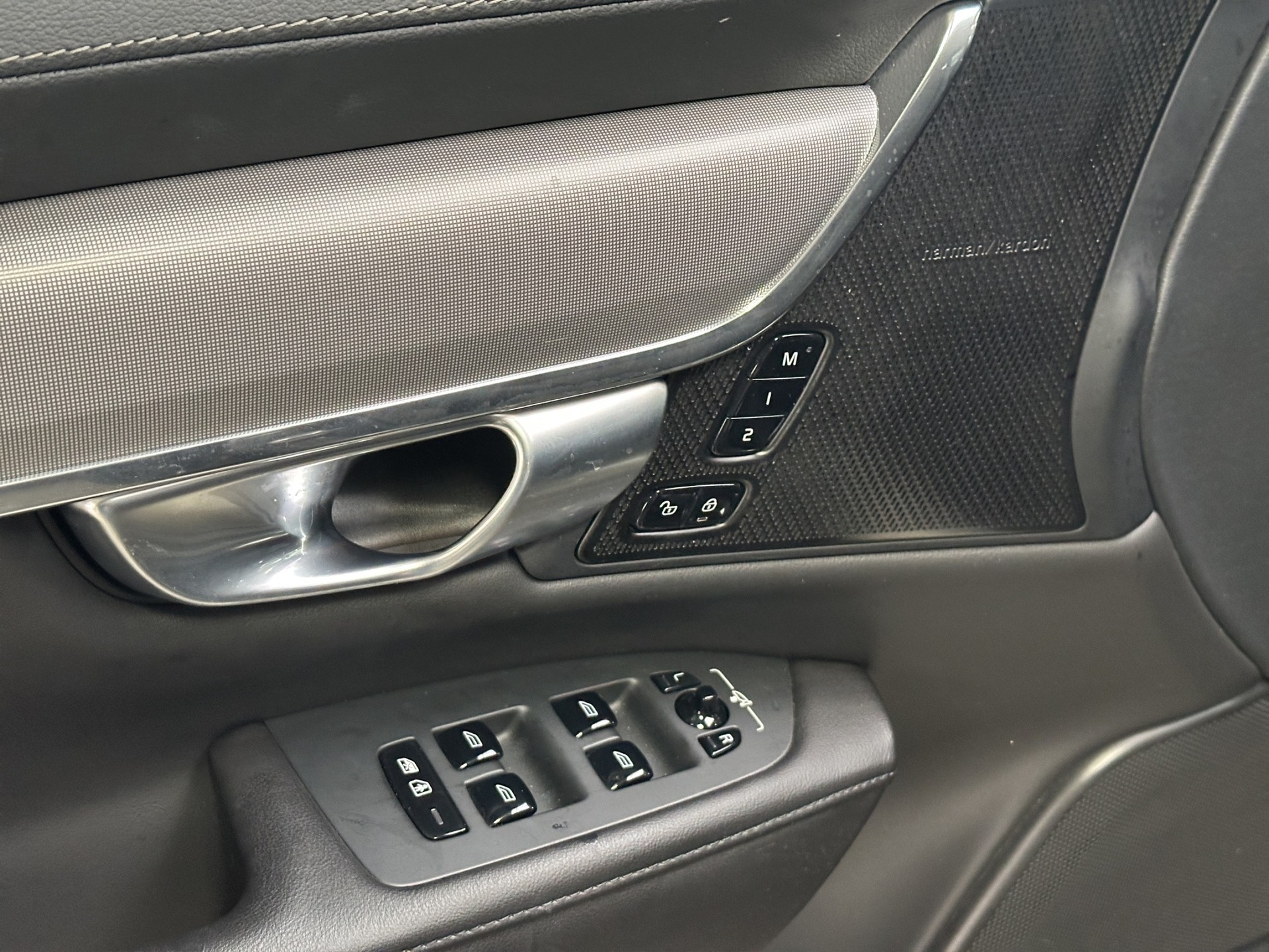 VOLVO S90 B4 Mild Hybrid Plus Bright Geartronic-image-8