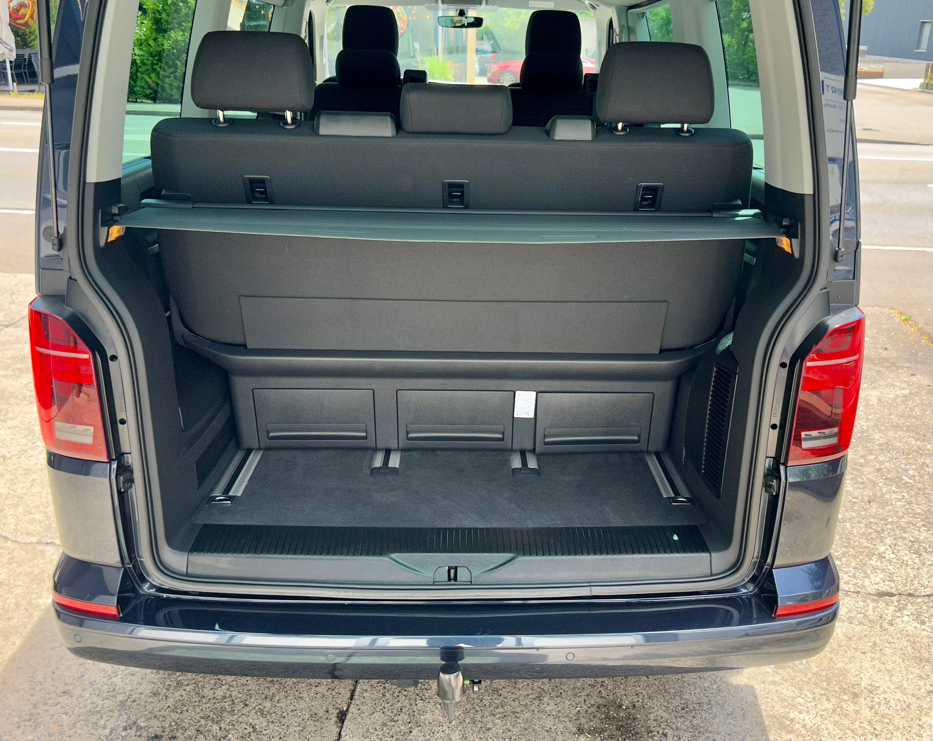 VW T6.1 Multivan 2.0 Bi-TDI Comfortline 4Motion DSG-image-8