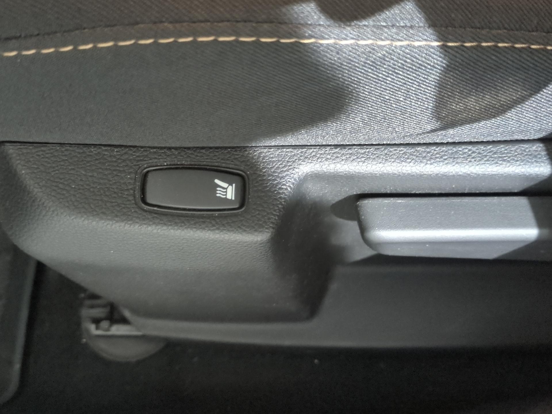 DACIA Duster TCe 150 Extreme EDC 4x2-image-19