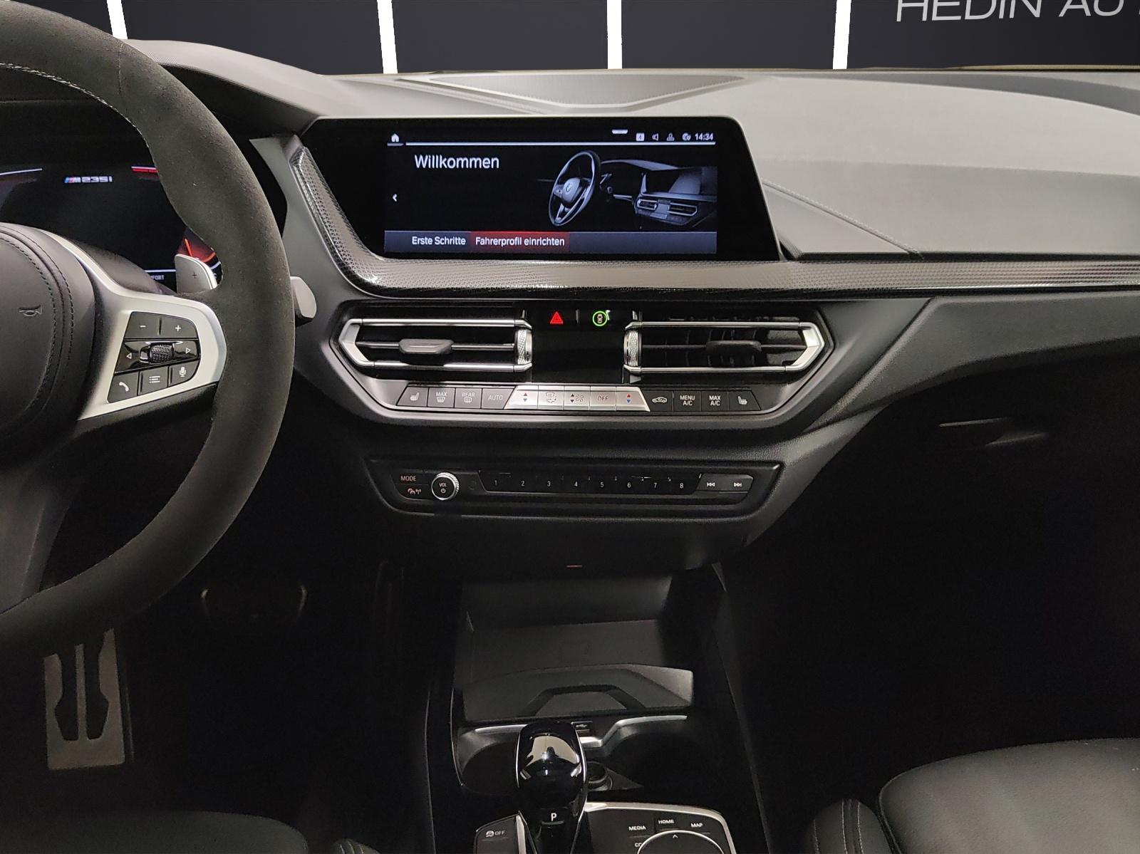BMW M235i xDrive Gran Coupé-image-12
