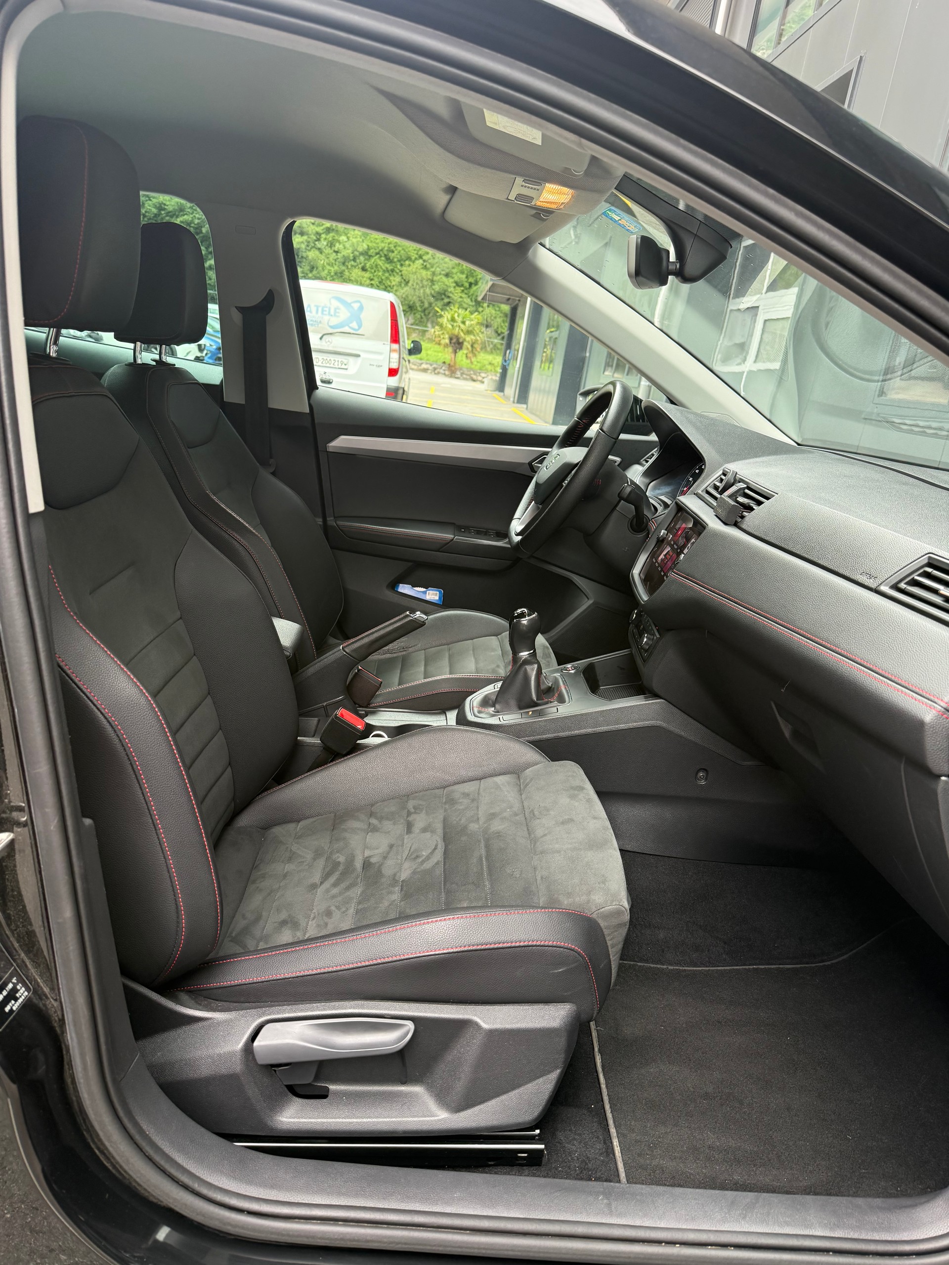 SEAT Ibiza 1.0 TGI CNG Swiss FR Evolution-image-10