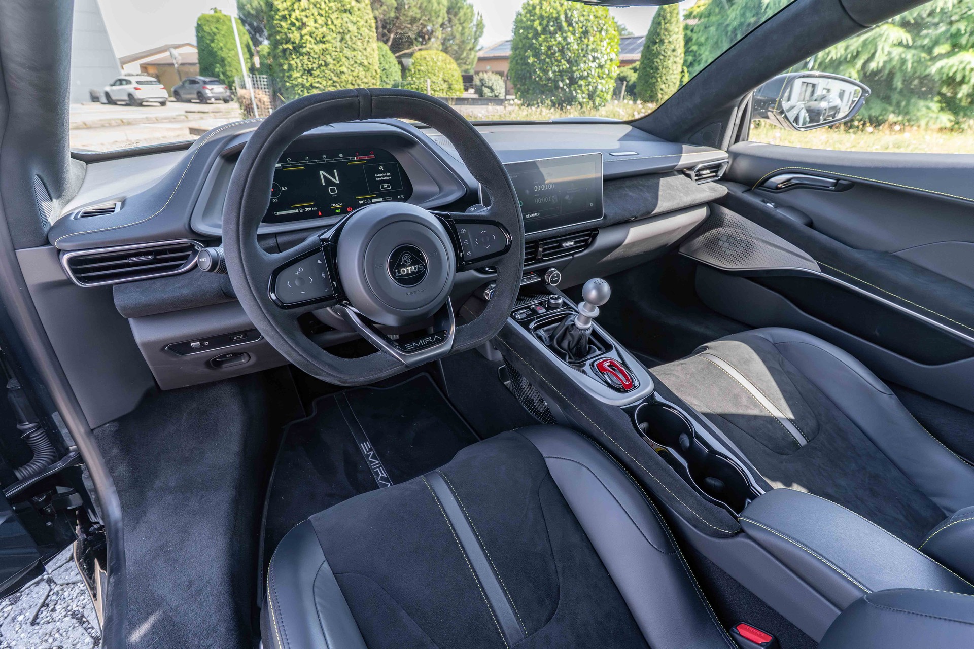 LOTUS Emira 3.5 V6 First Edition-image-6