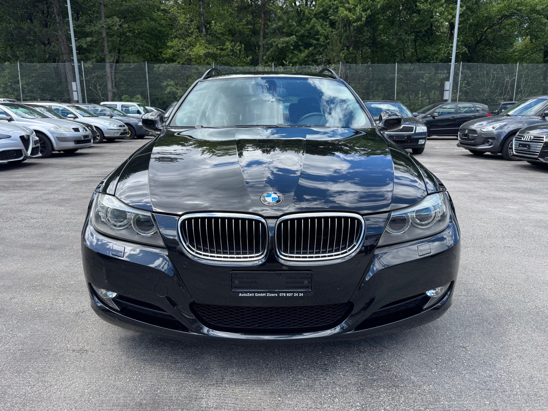 BMW 325i xDrive Touring Steptronic-image-0