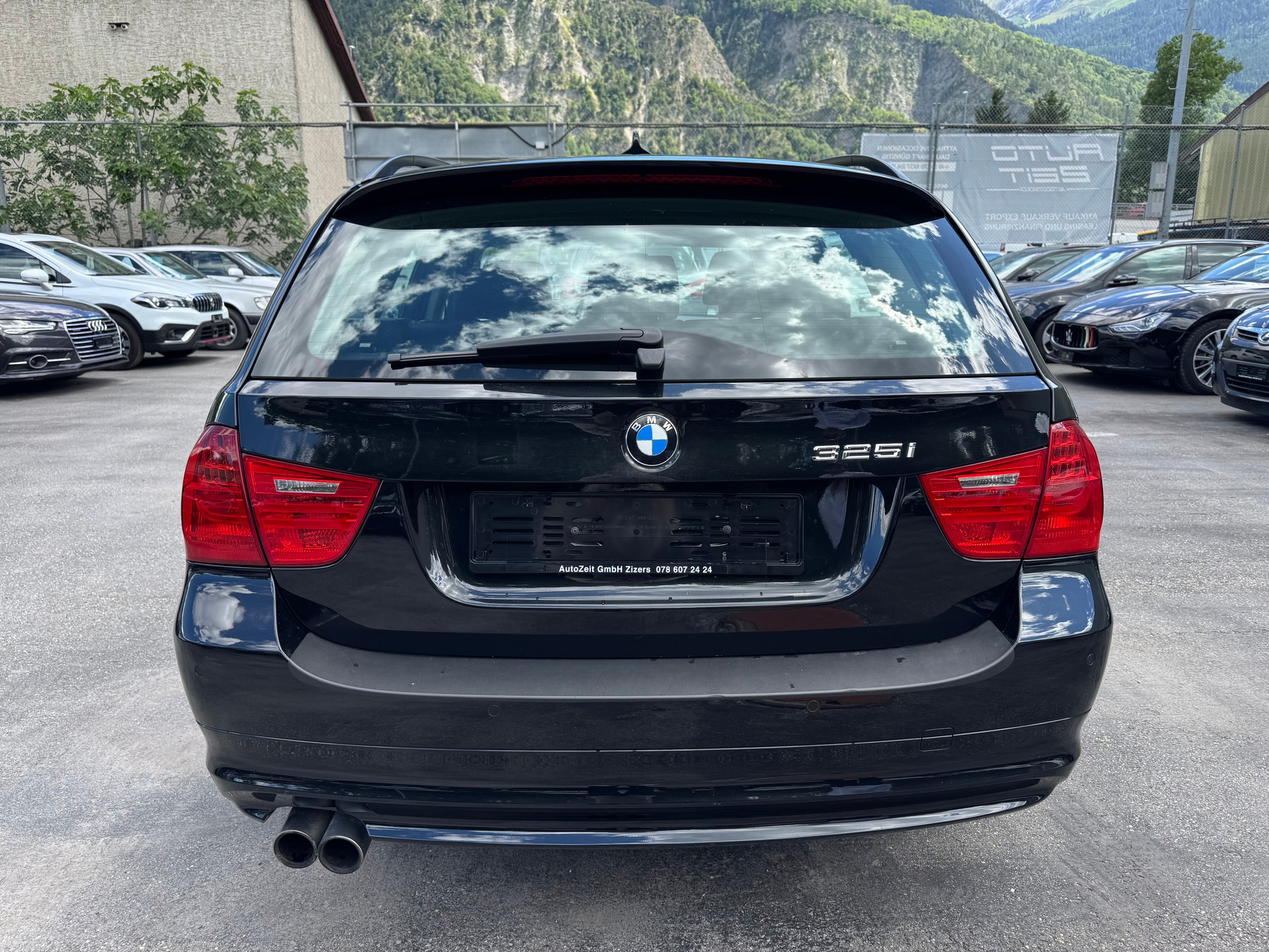 BMW 325i xDrive Touring Steptronic-image-4