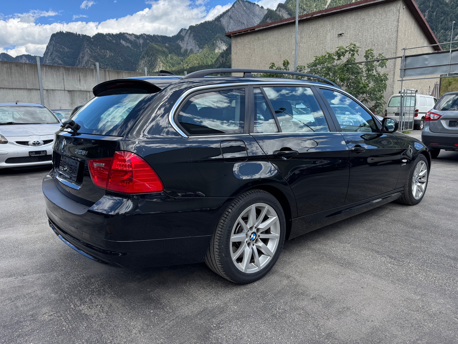 BMW 325i xDrive Touring Steptronic-image-3