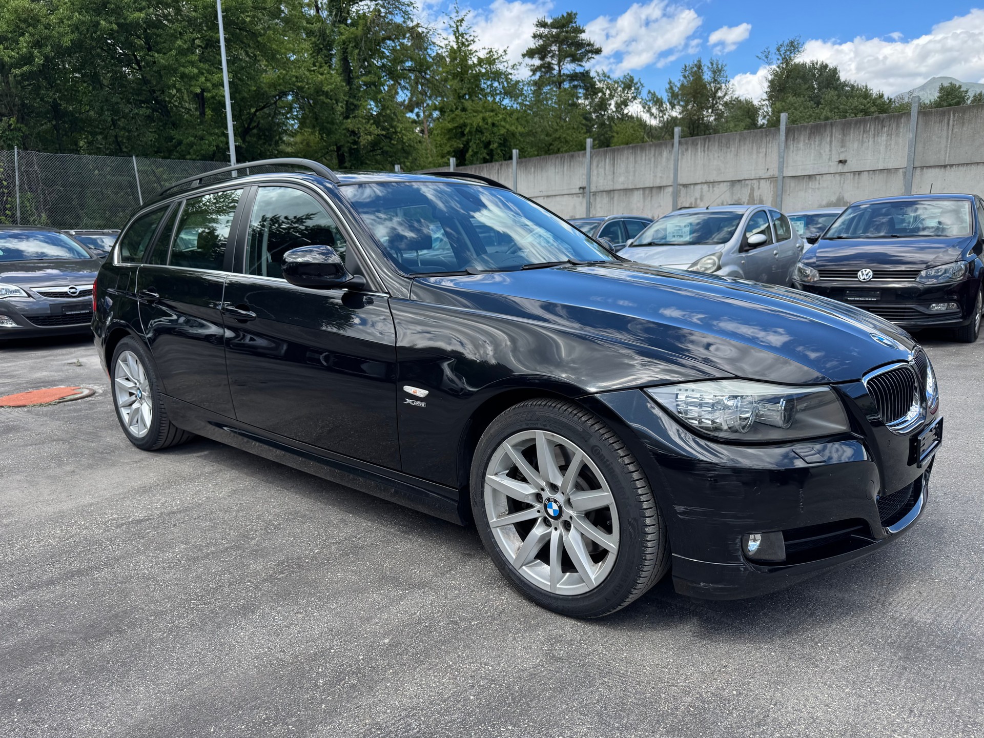 BMW 325i xDrive Touring Steptronic-image-1