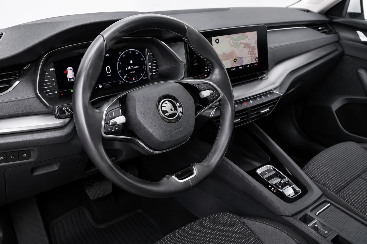 SKODA Octavia Combi 2.0 TDI Ambition DSG CH FAHRZEUG-image-6