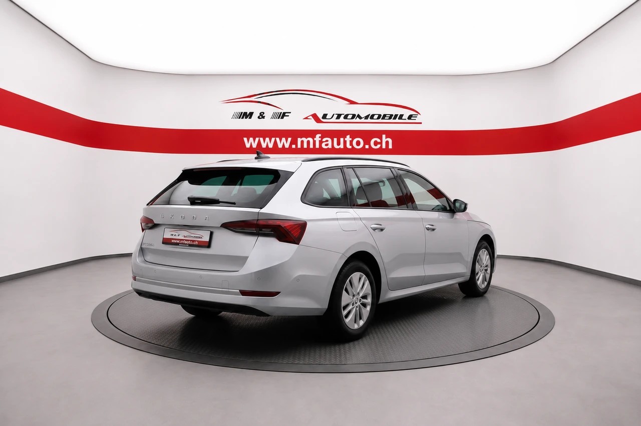 SKODA Octavia Combi 2.0 TDI Ambition DSG CH FAHRZEUG-image-3