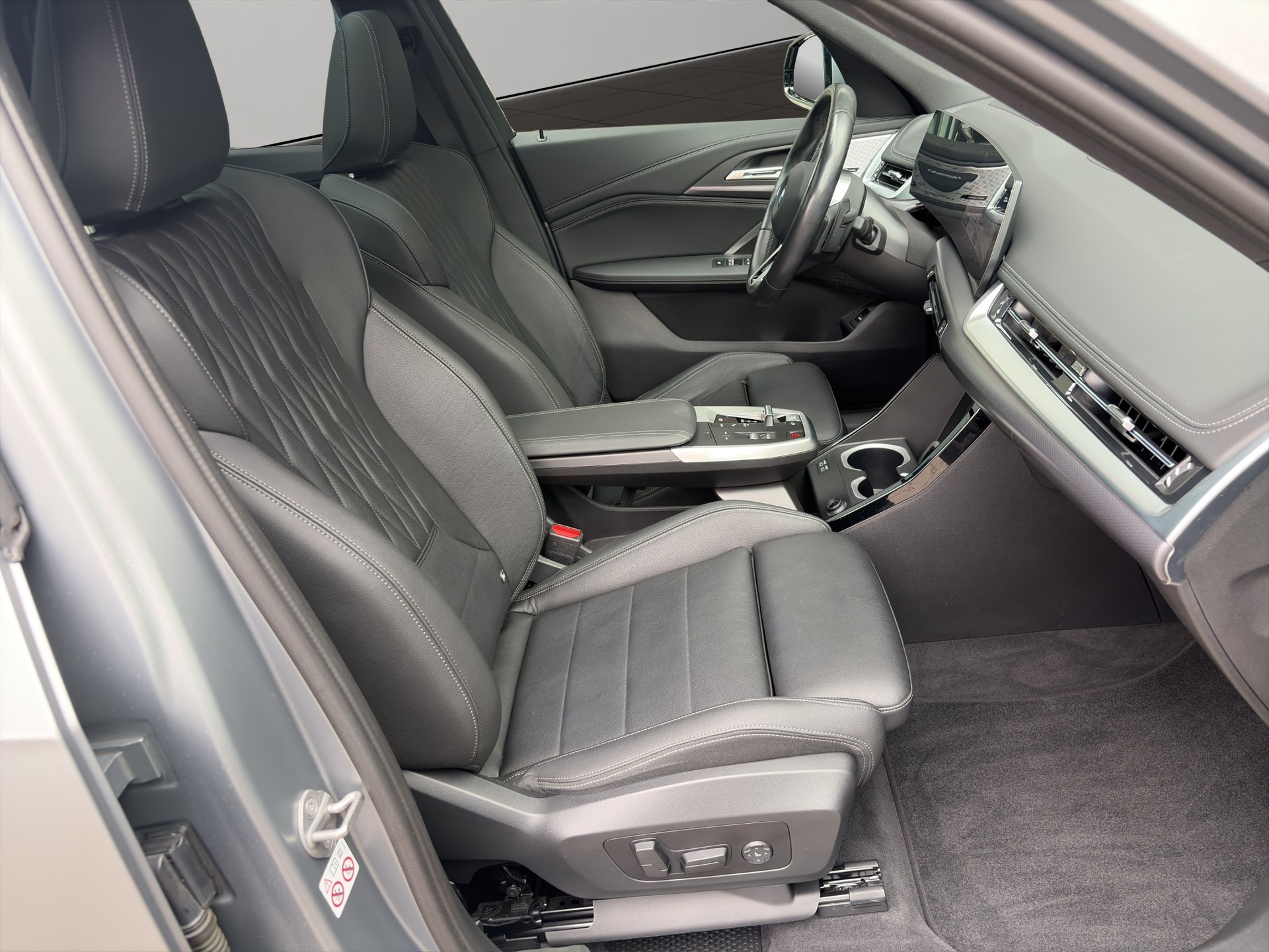 BMW X1 xDrive 23i 48V M Sport-image-19