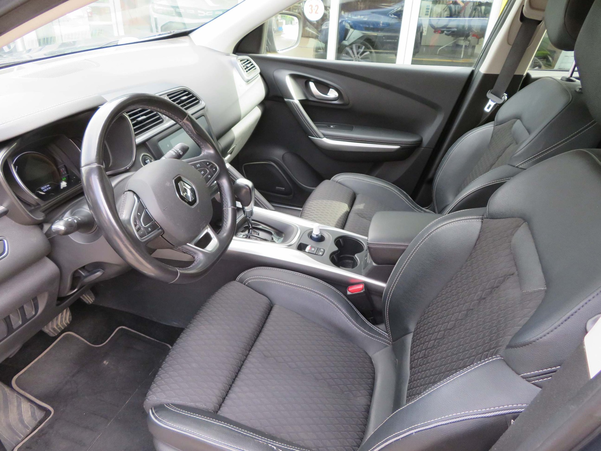 RENAULT Kadjar 1.3 TCe 160 Intens EDC-image-8