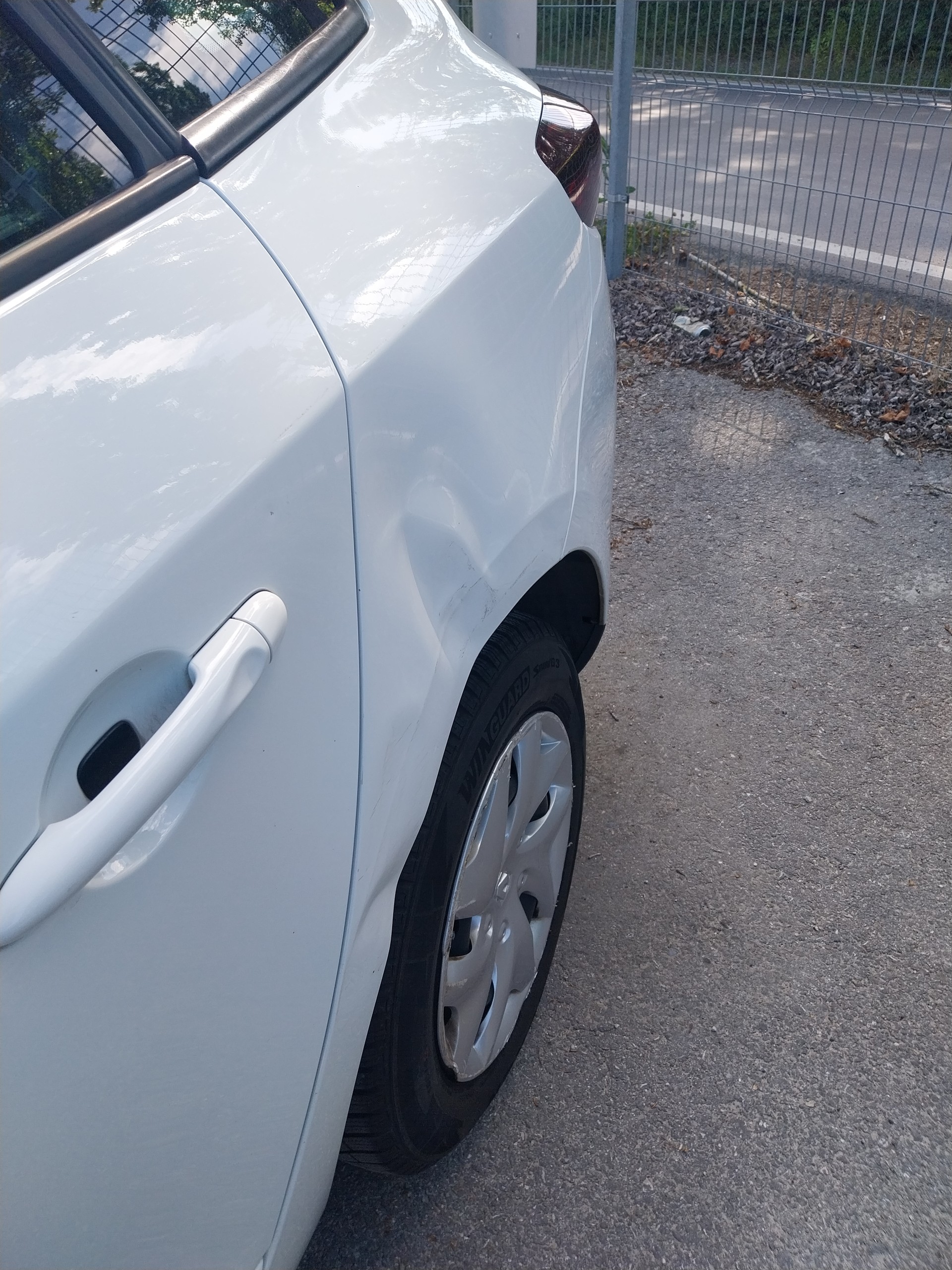RENAULT Mégane Grandtour 1.5 dCi Expression EDC-image-5