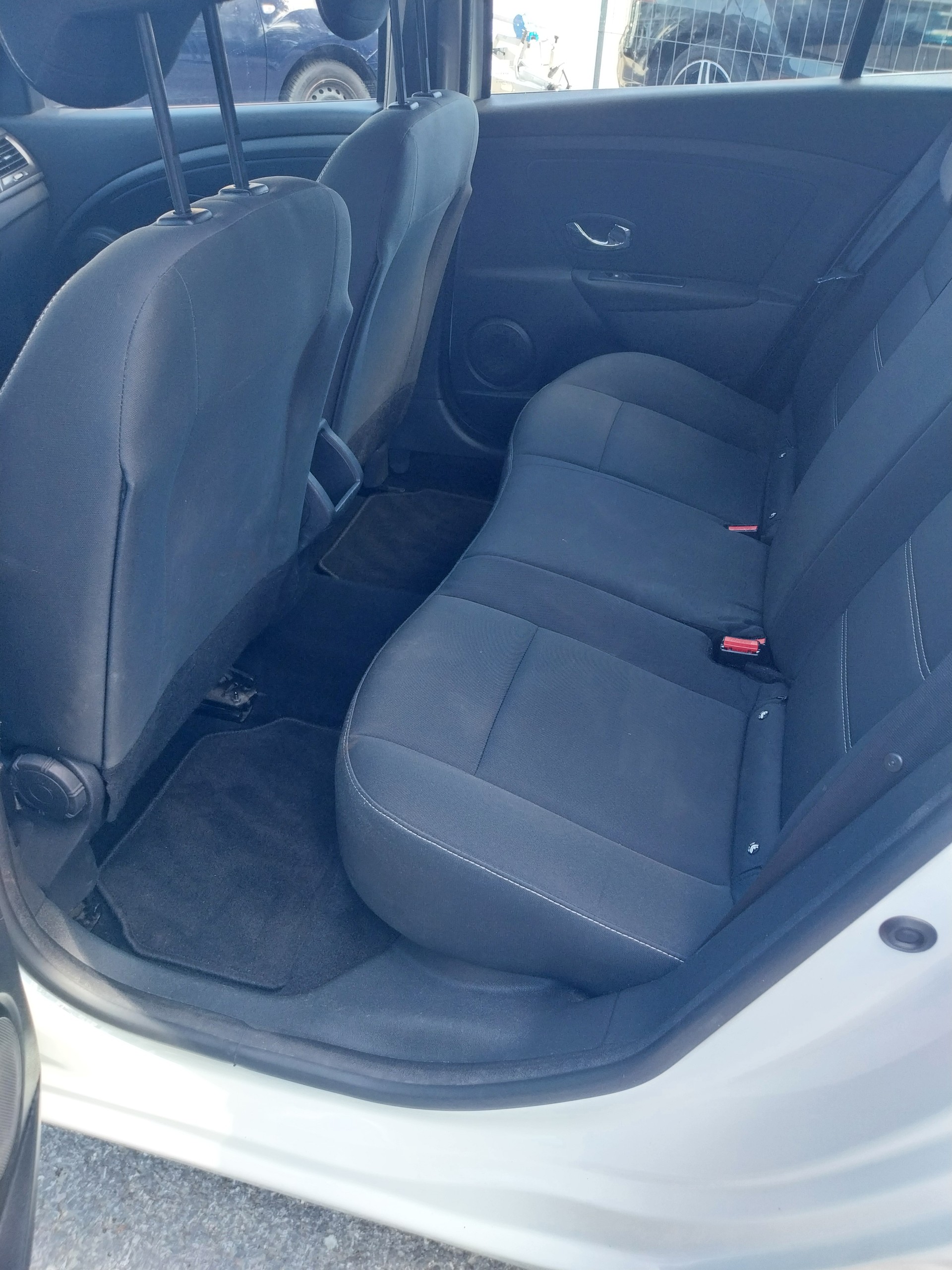 RENAULT Mégane Grandtour 1.5 dCi Expression EDC-image-14