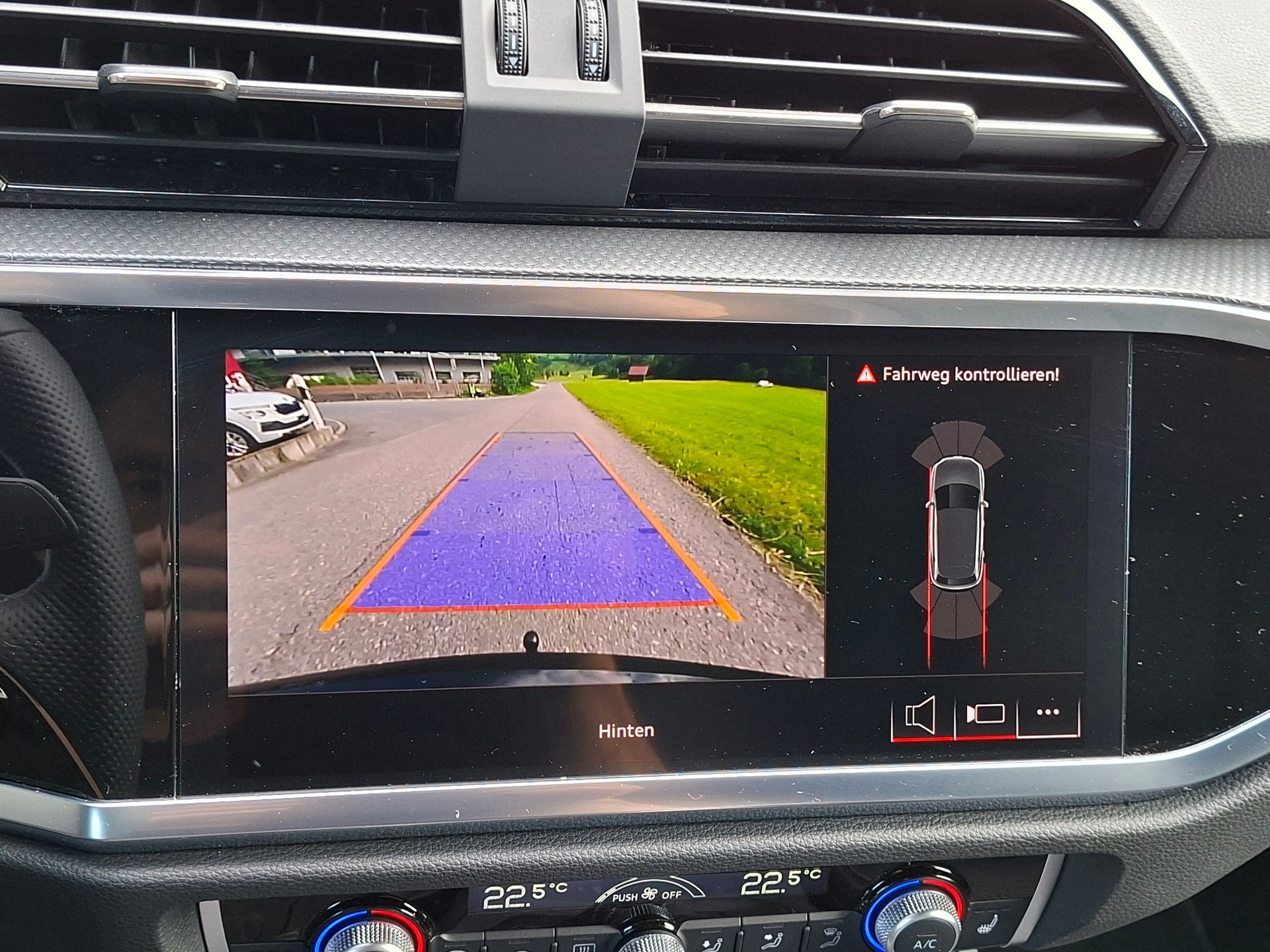 AUDI Q3 35 TFSI S line Attraction S-tronic *Anhängerkupplung+Servicepaket+Garantie"-image-10
