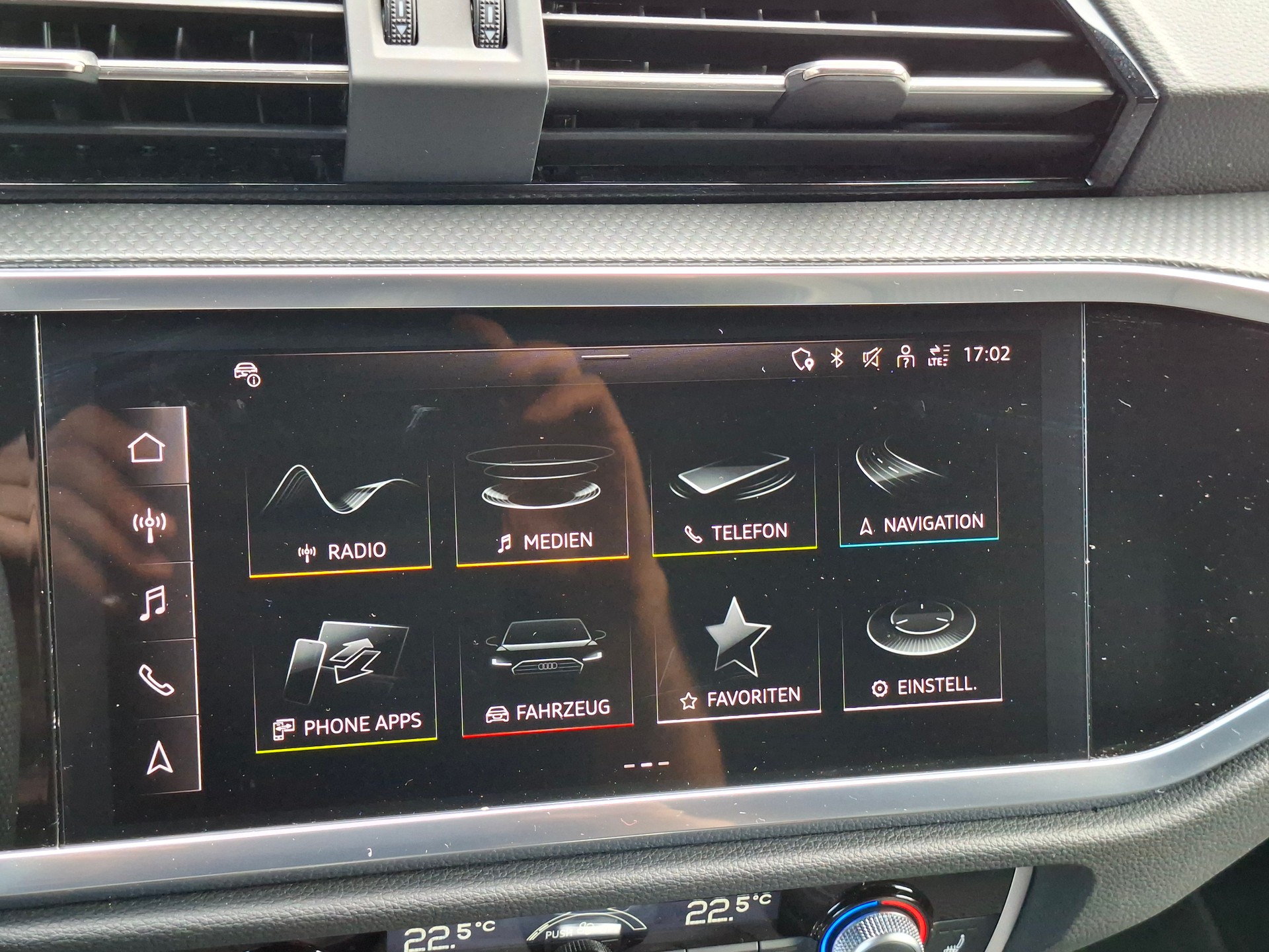 AUDI Q3 35 TFSI S line Attraction S-tronic *Anhängerkupplung+Servicepaket+Garantie"-image-13