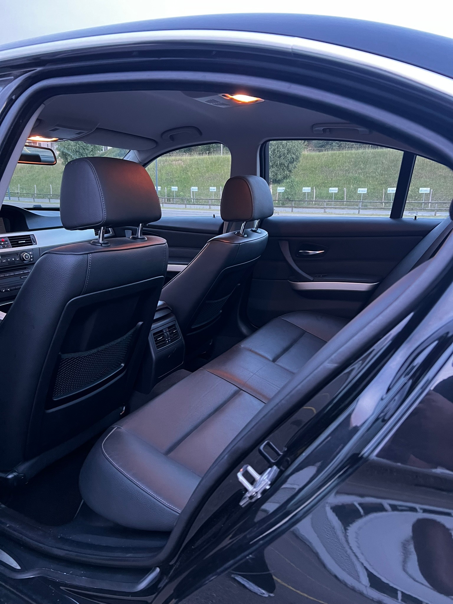 BMW 325i Steptronic-image-9