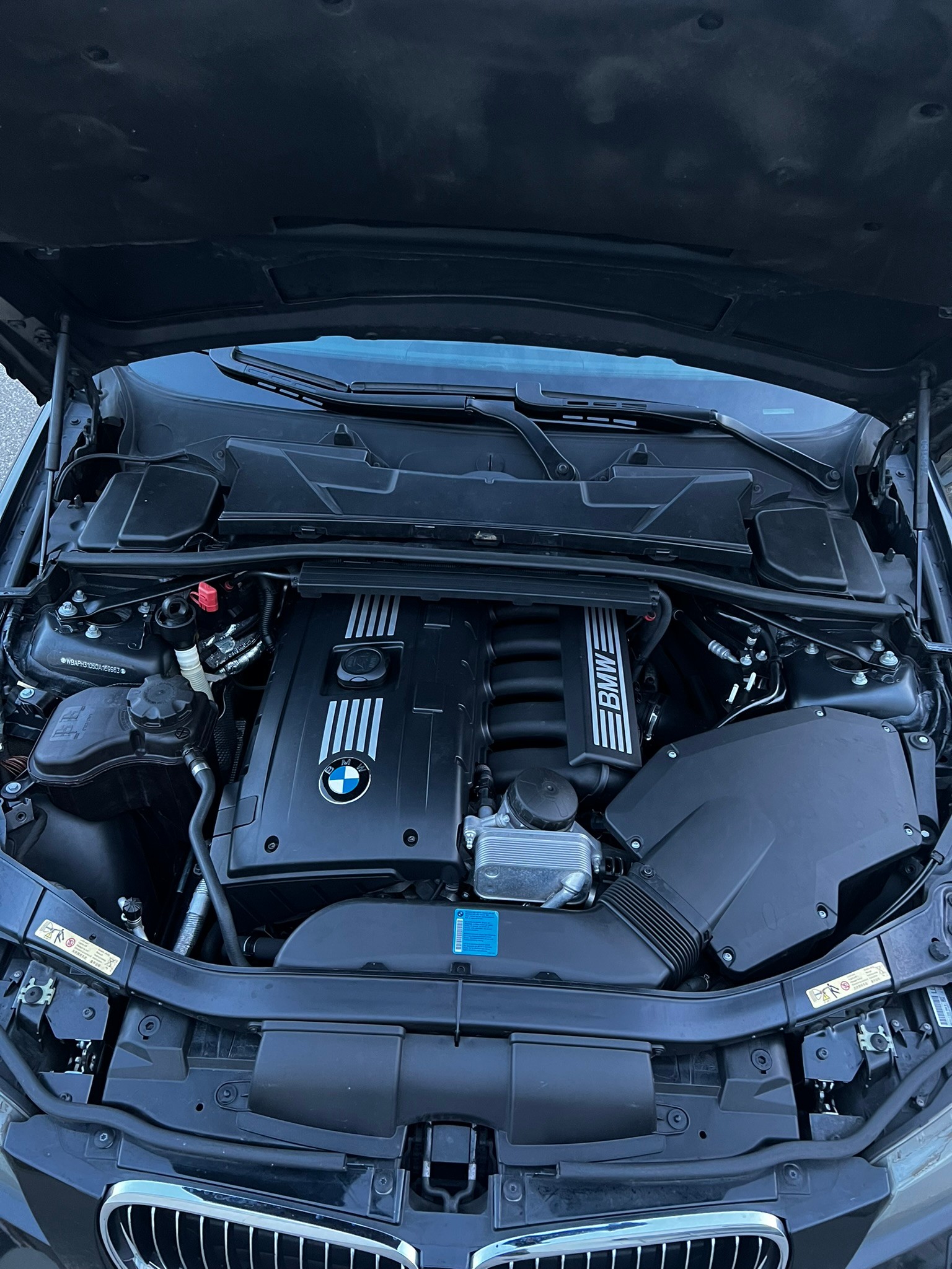 BMW 325i Steptronic-image-10
