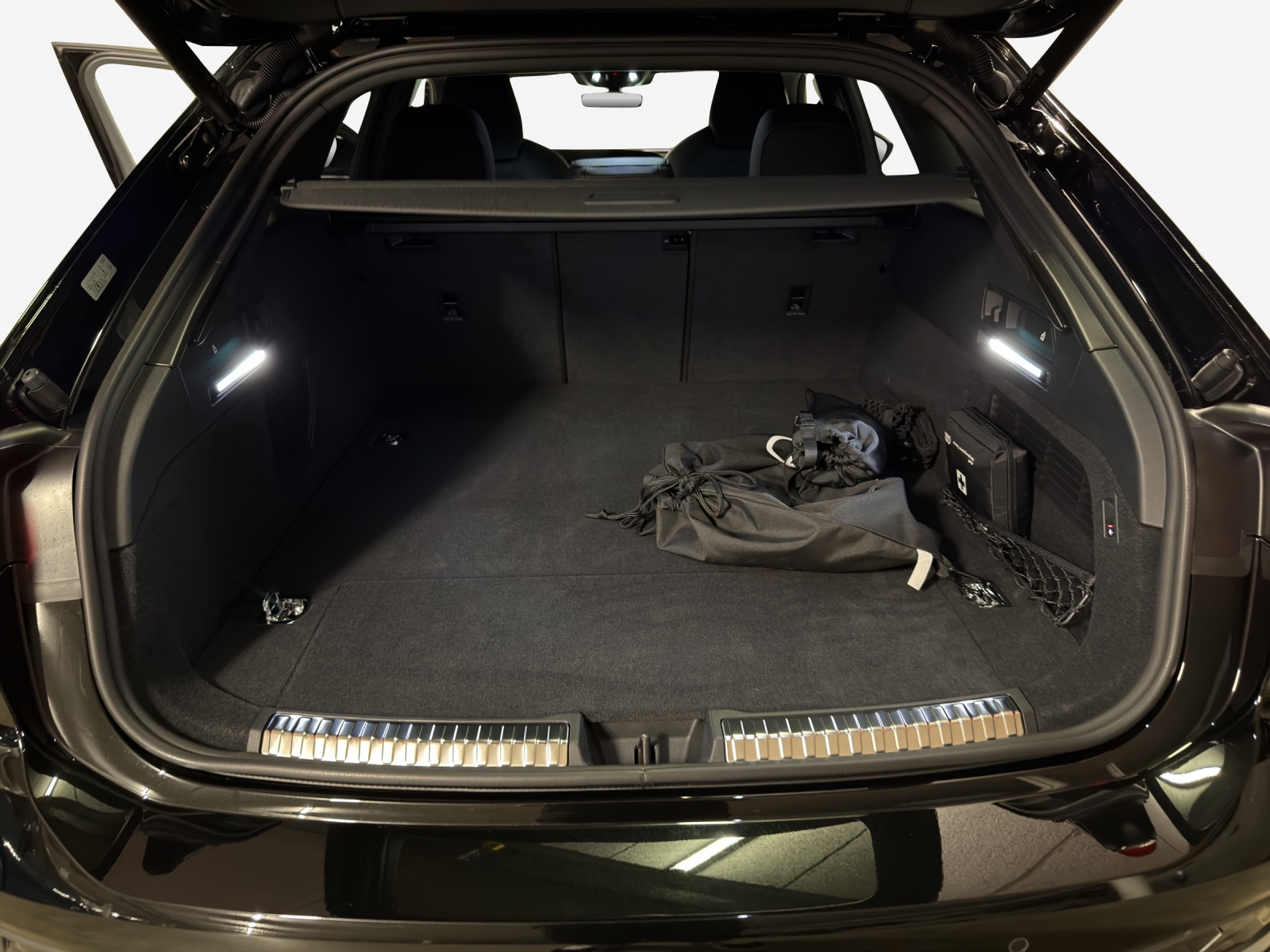 AUDI A6 Avant e-hybrid quattro 220 kW S tronic-image-12