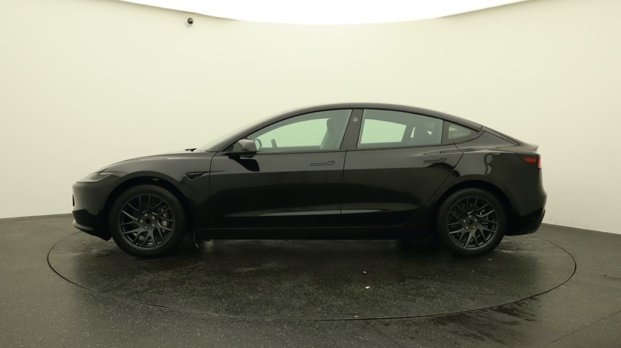 TESLA Model 3 Standart RWD-image-1