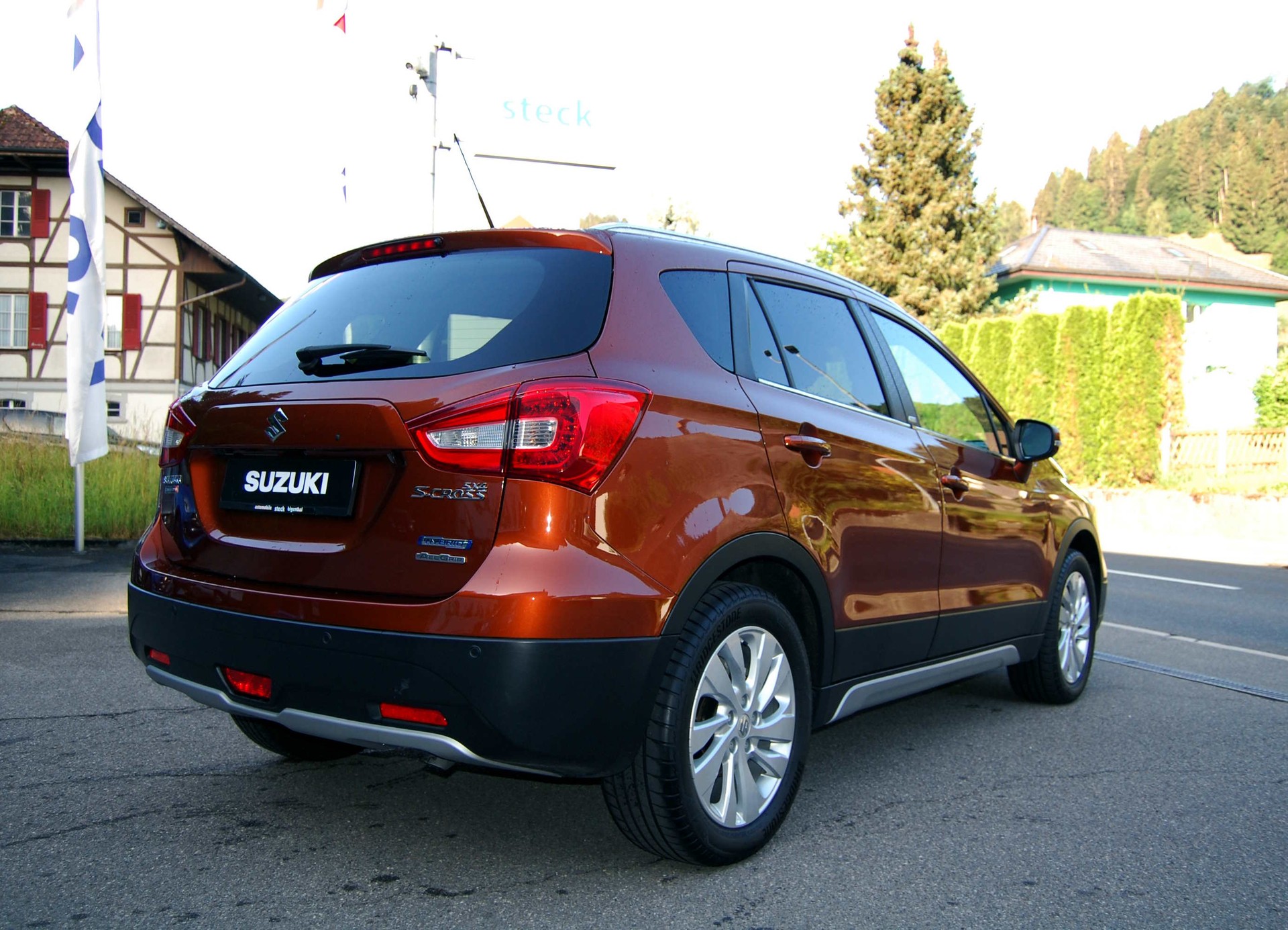 SUZUKI SX4 S-Cross 1.4 16V Generation Hybrid 4WD-image-3