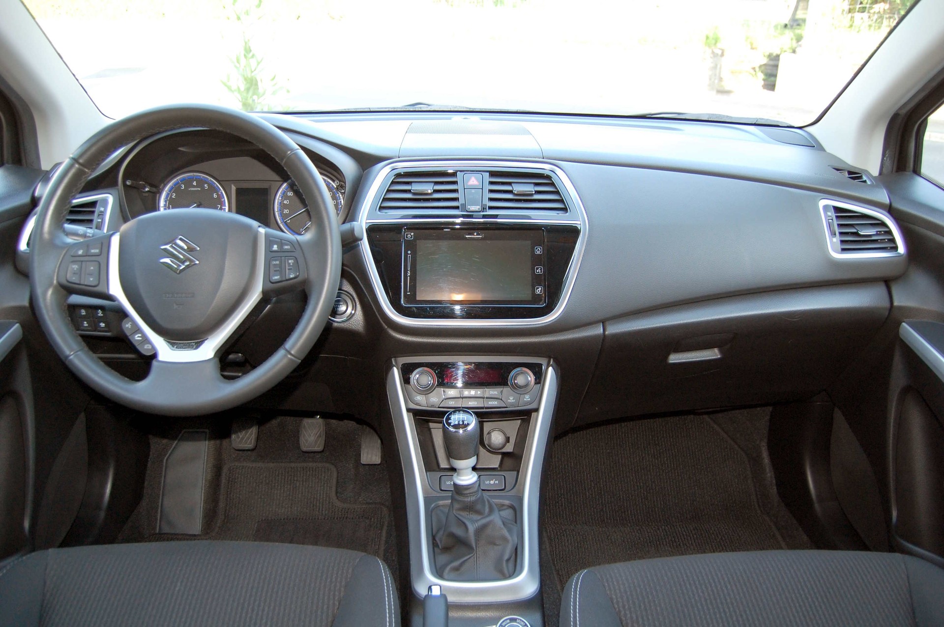 SUZUKI SX4 S-Cross 1.4 16V Generation Hybrid 4WD-image-7