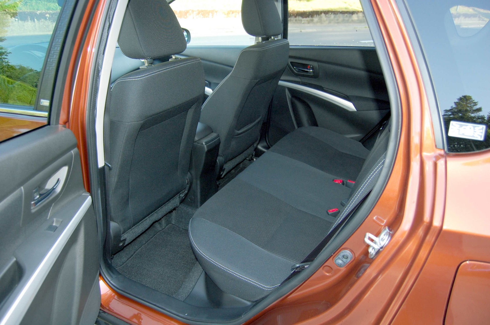 SUZUKI SX4 S-Cross 1.4 16V Generation Hybrid 4WD-image-15