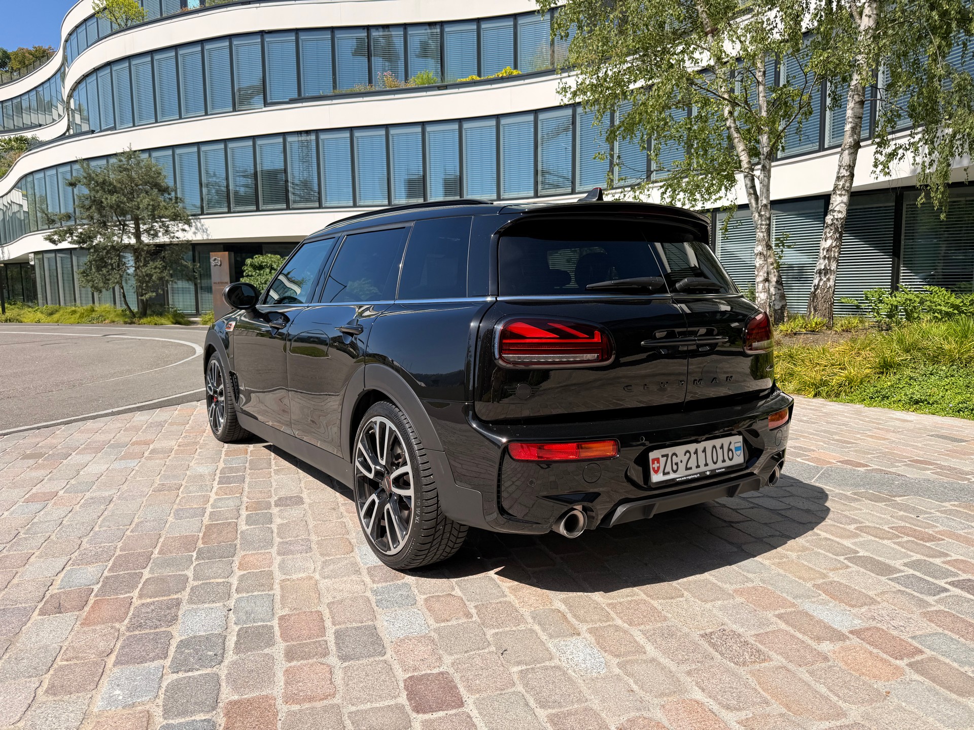 MINI 2.0i John Cooper Works ALL4-image-2