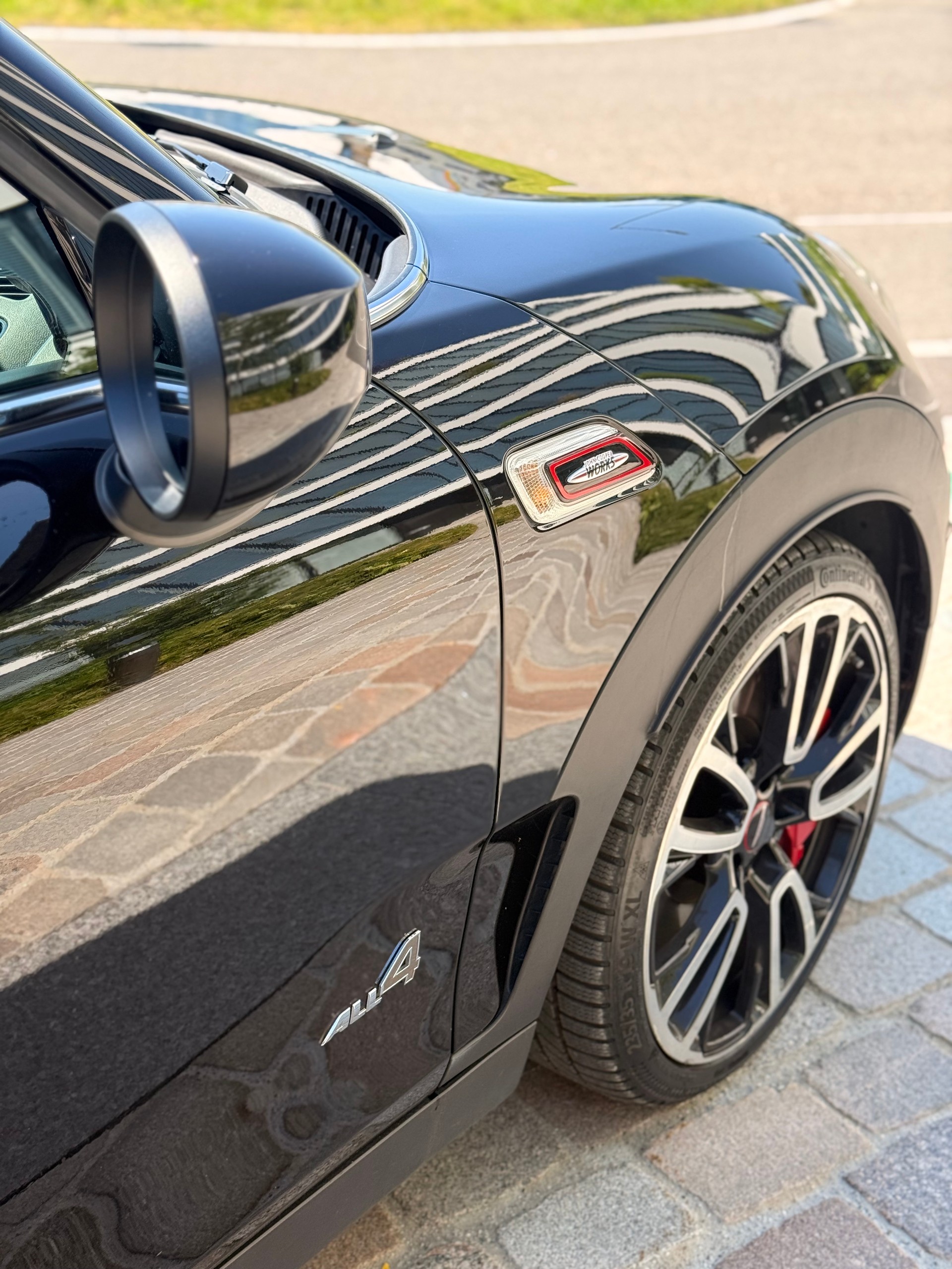 MINI 2.0i John Cooper Works ALL4-image-3