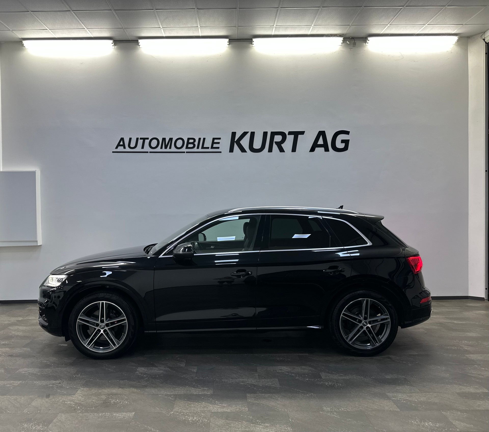 AUDI SQ5 3.0 TFSI quattro S-tronic-image-2