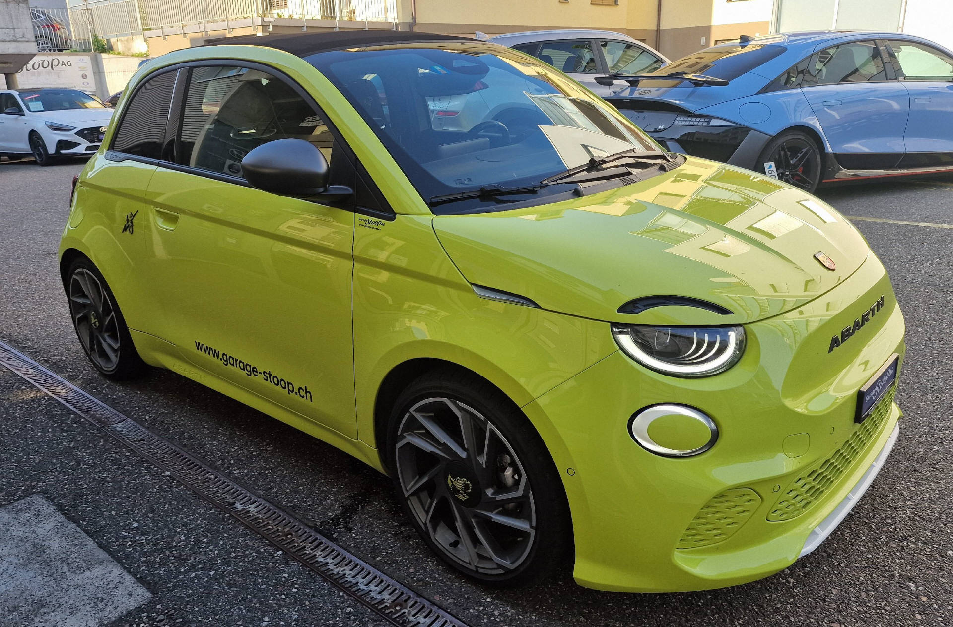 FIAT 500 Cabrio Abarth Scorpionissima-image-11