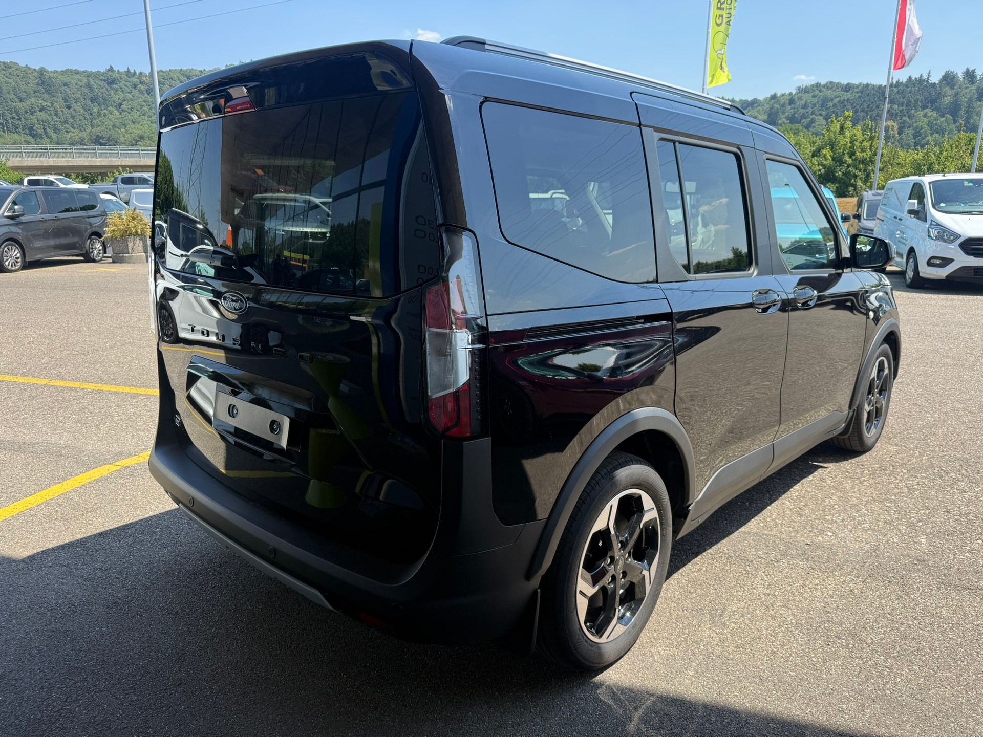 FORD Tourneo Courier Elektro 54kWh Active-image-5