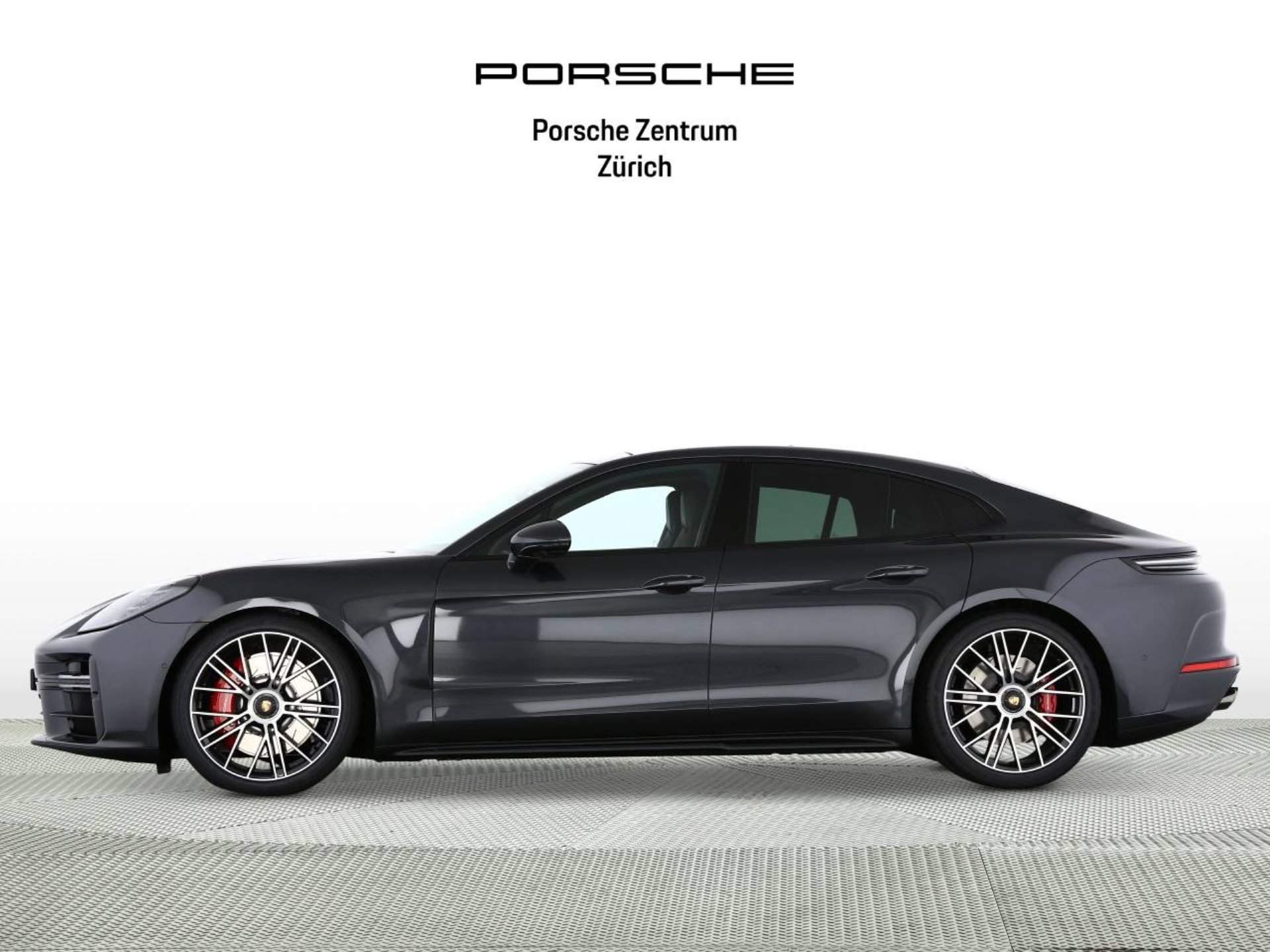PORSCHE Panamera GTS-showroom-element-1