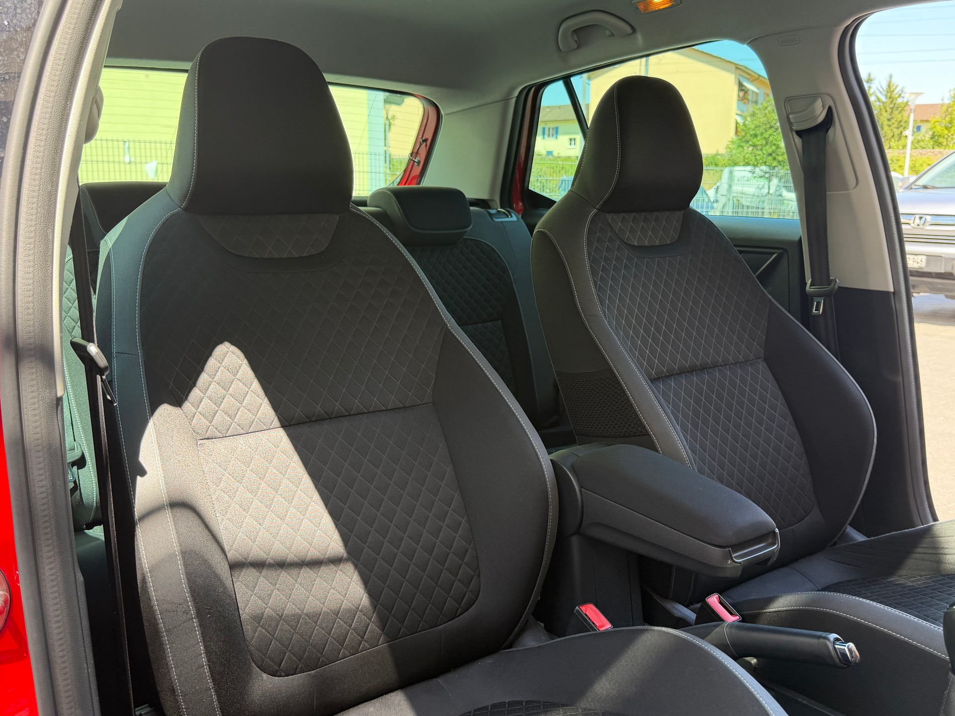 SKODA Fabia 1.2 TSI Style*Frisch ab MFK&Service*Top Austtatung*Park-Pilot*Sitzheizung*Multimedia*-image-12