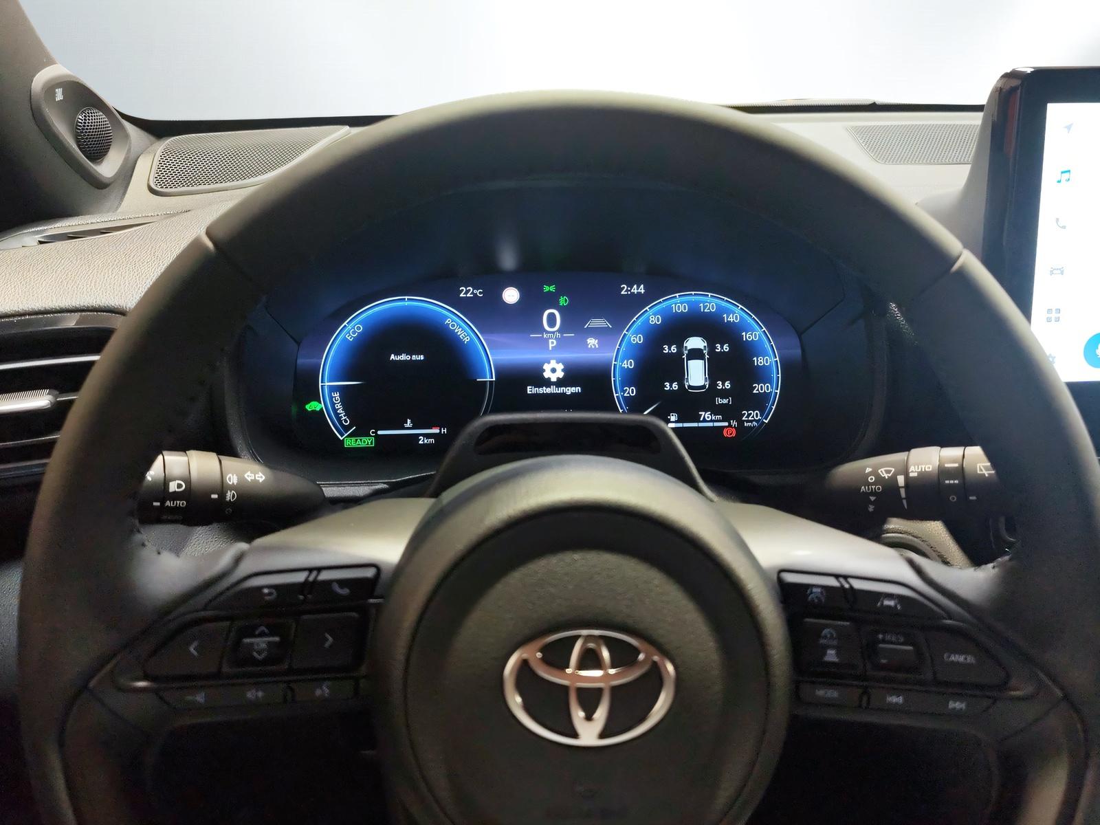 TOYOTA Yaris Cross 1.5 VVT-i HSD Premium AWD-i-image-11