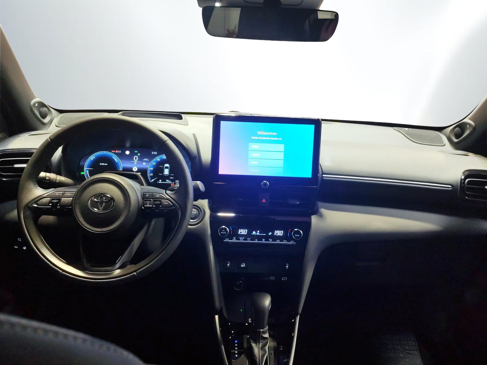 TOYOTA Yaris Cross 1.5 VVT-i HSD Premium AWD-i-image-9