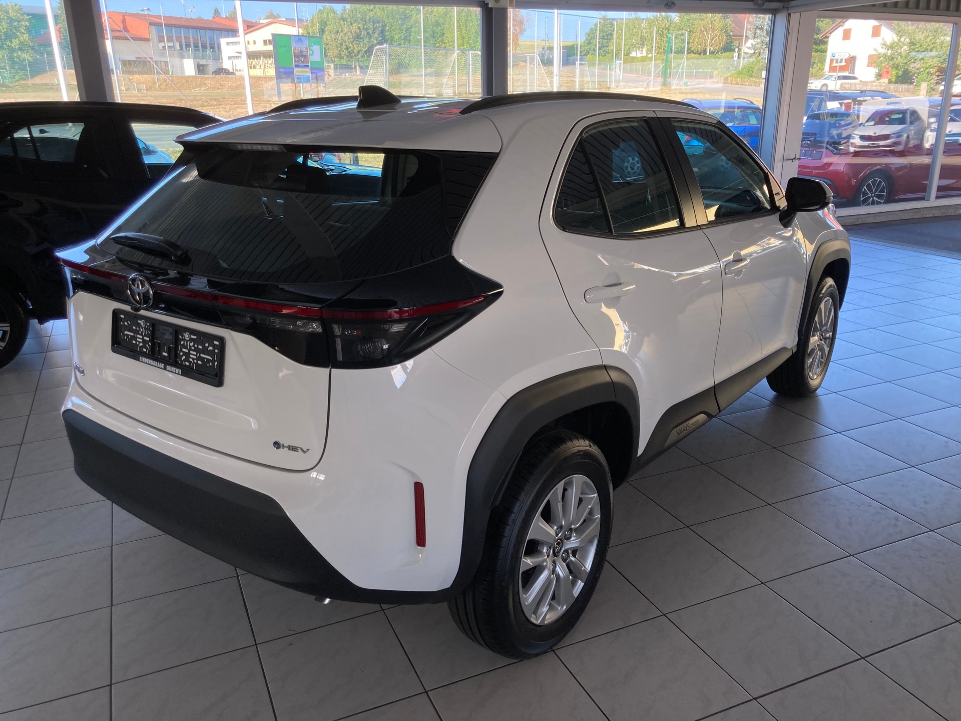 TOYOTA Yaris Cross 1.5 Comfort e-CVT-image-4