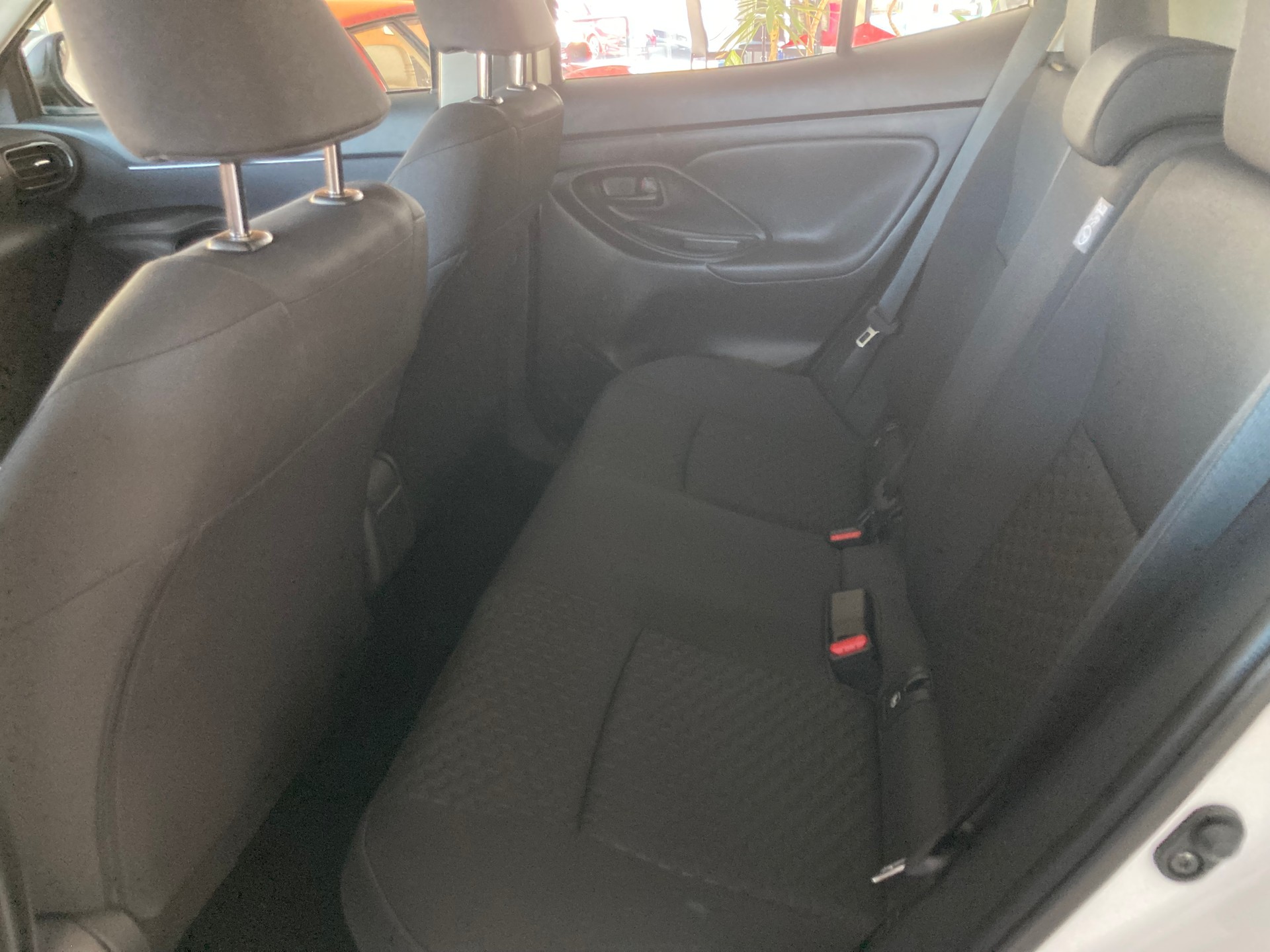 TOYOTA Yaris Cross 1.5 Comfort e-CVT-image-12