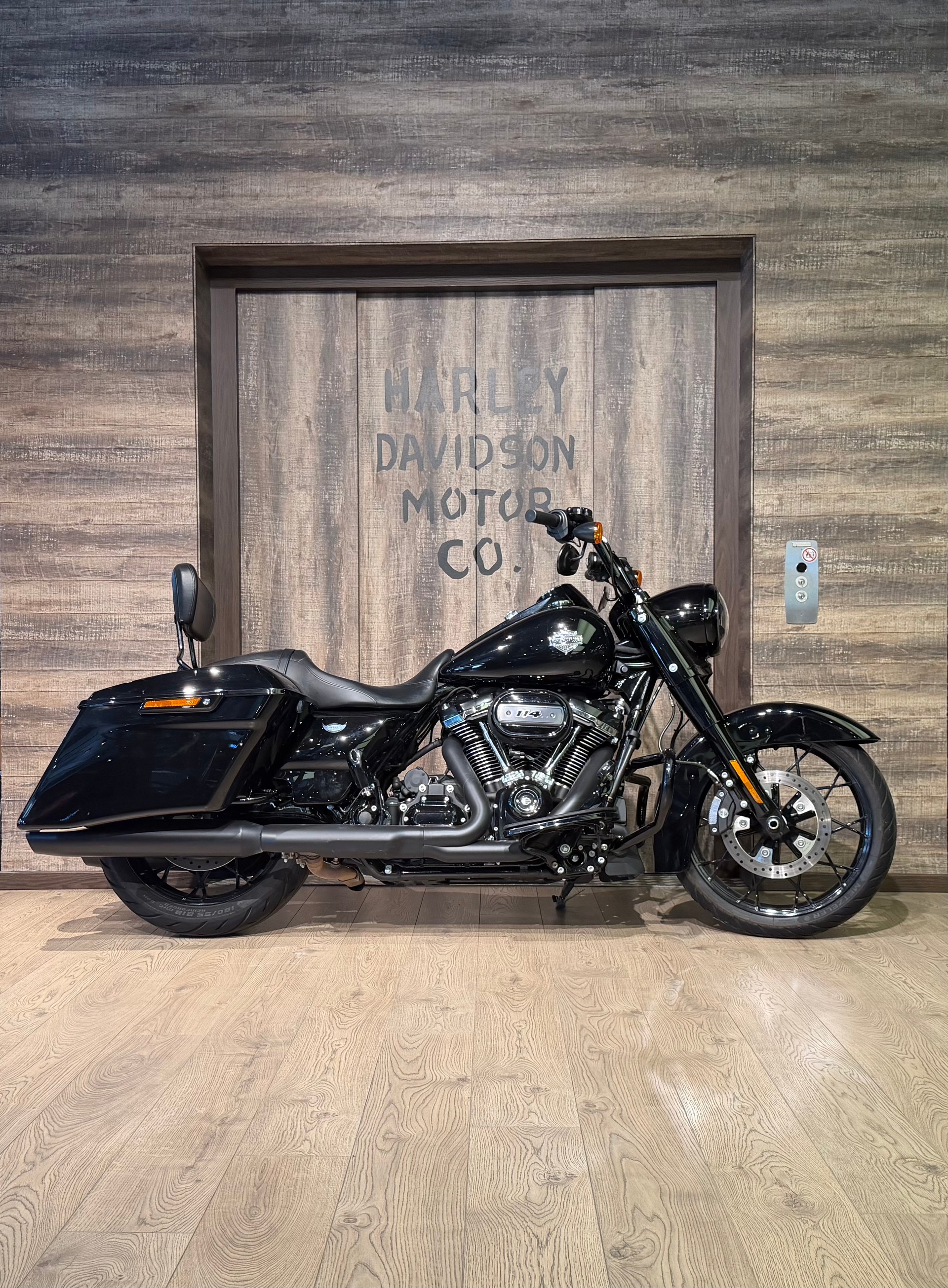HARLEY-DAVIDSON FLHRXS Road King Special 114