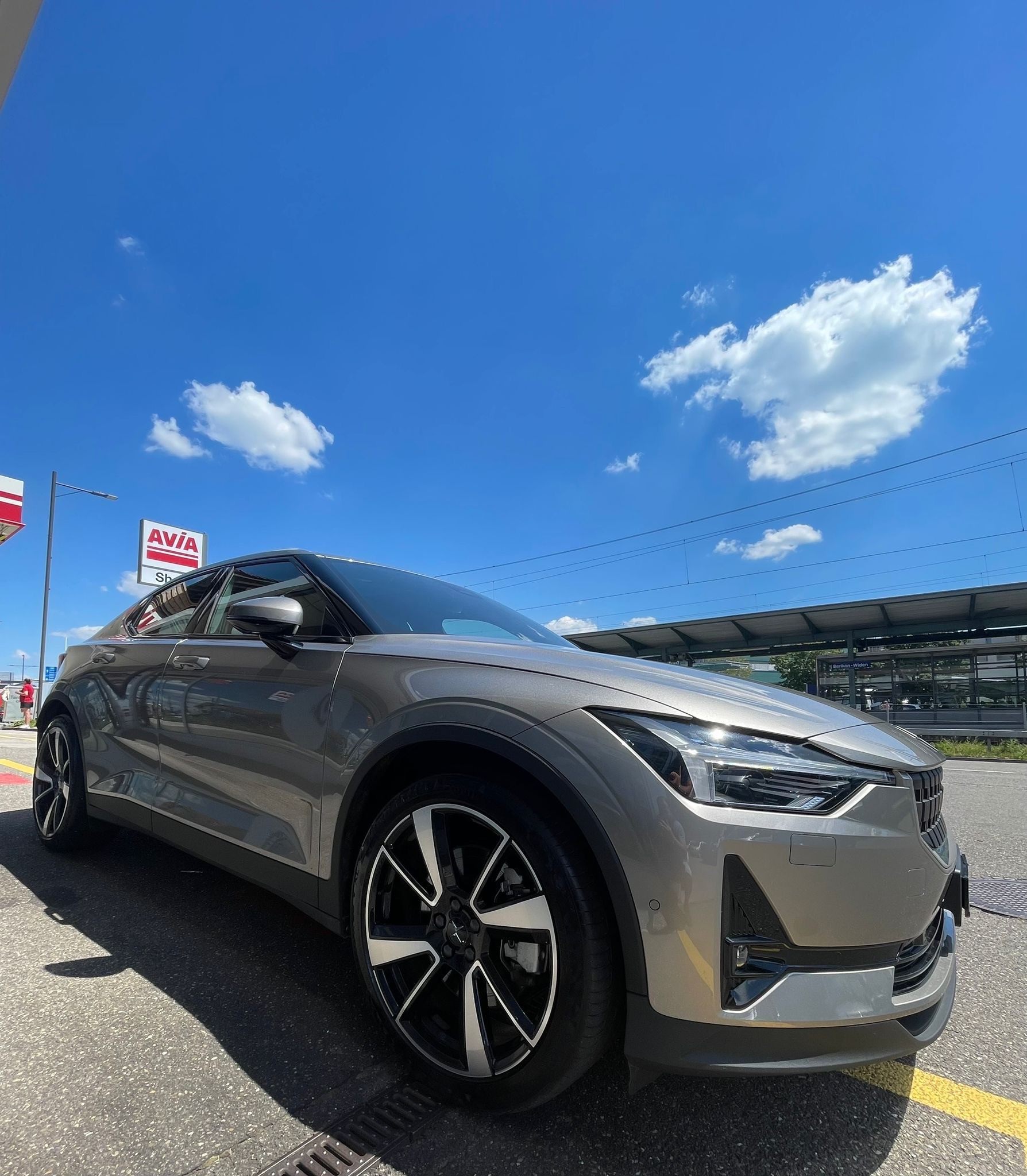 POLESTAR Polestar 2 Teuerste Version Launch Edition 78 kWh 4x4 WLTP 470 Kilometer mit AHK 1500kg-image-2