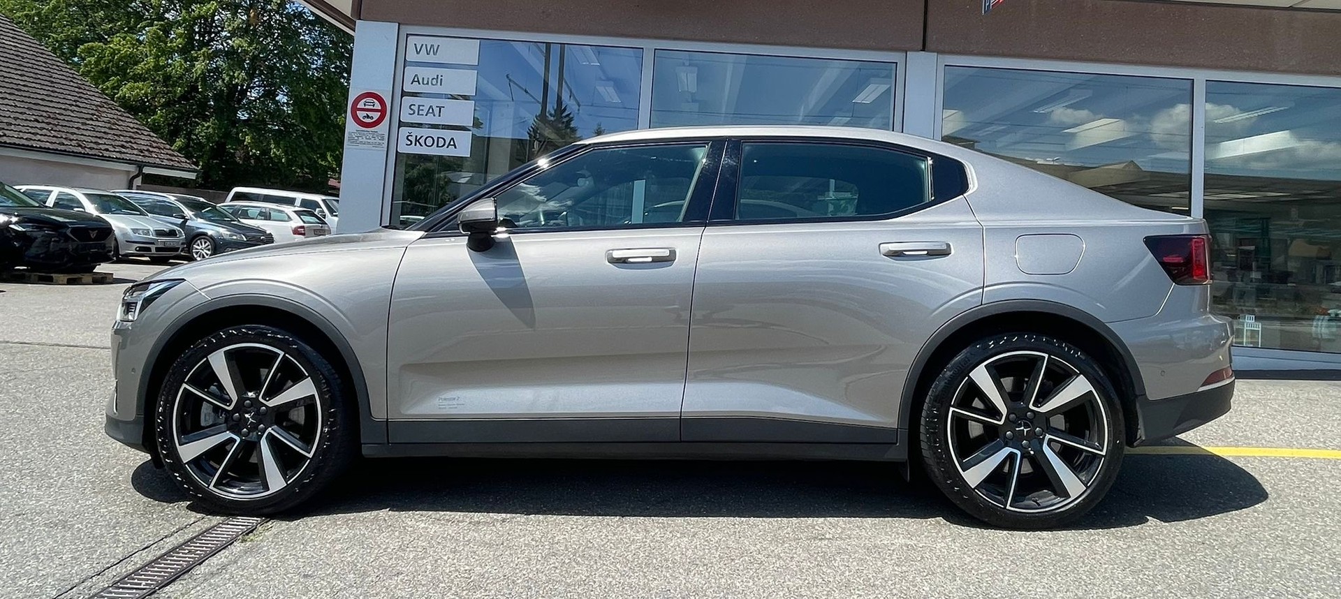 POLESTAR Polestar 2 Teuerste Version Launch Edition 78 kWh 4x4 WLTP 470 Kilometer mit AHK 1500kg