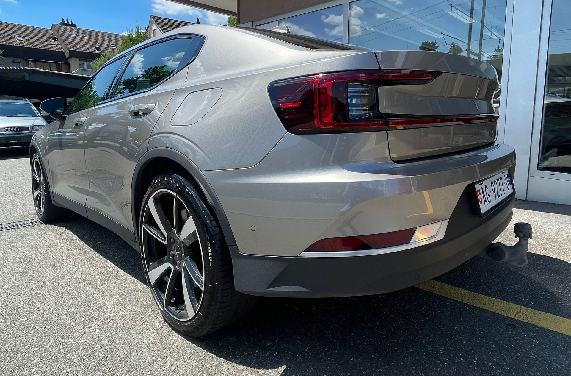 POLESTAR Polestar 2 Teuerste Version Launch Edition 78 kWh 4x4 WLTP 470 Kilometer mit AHK 1500kg-image-5