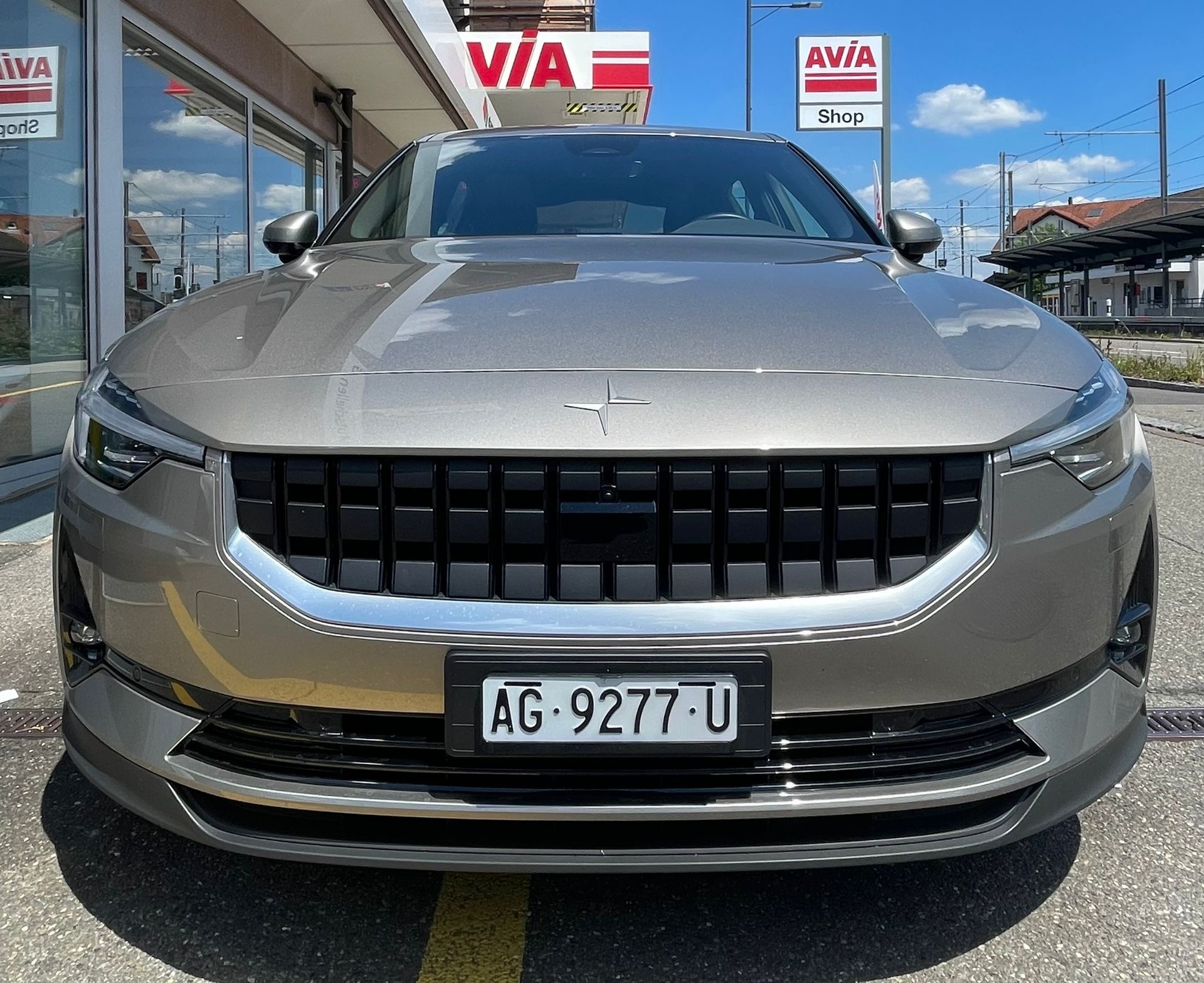 POLESTAR Polestar 2 Teuerste Version Launch Edition 78 kWh 4x4 WLTP 470 Kilometer mit AHK 1500kg-image-1