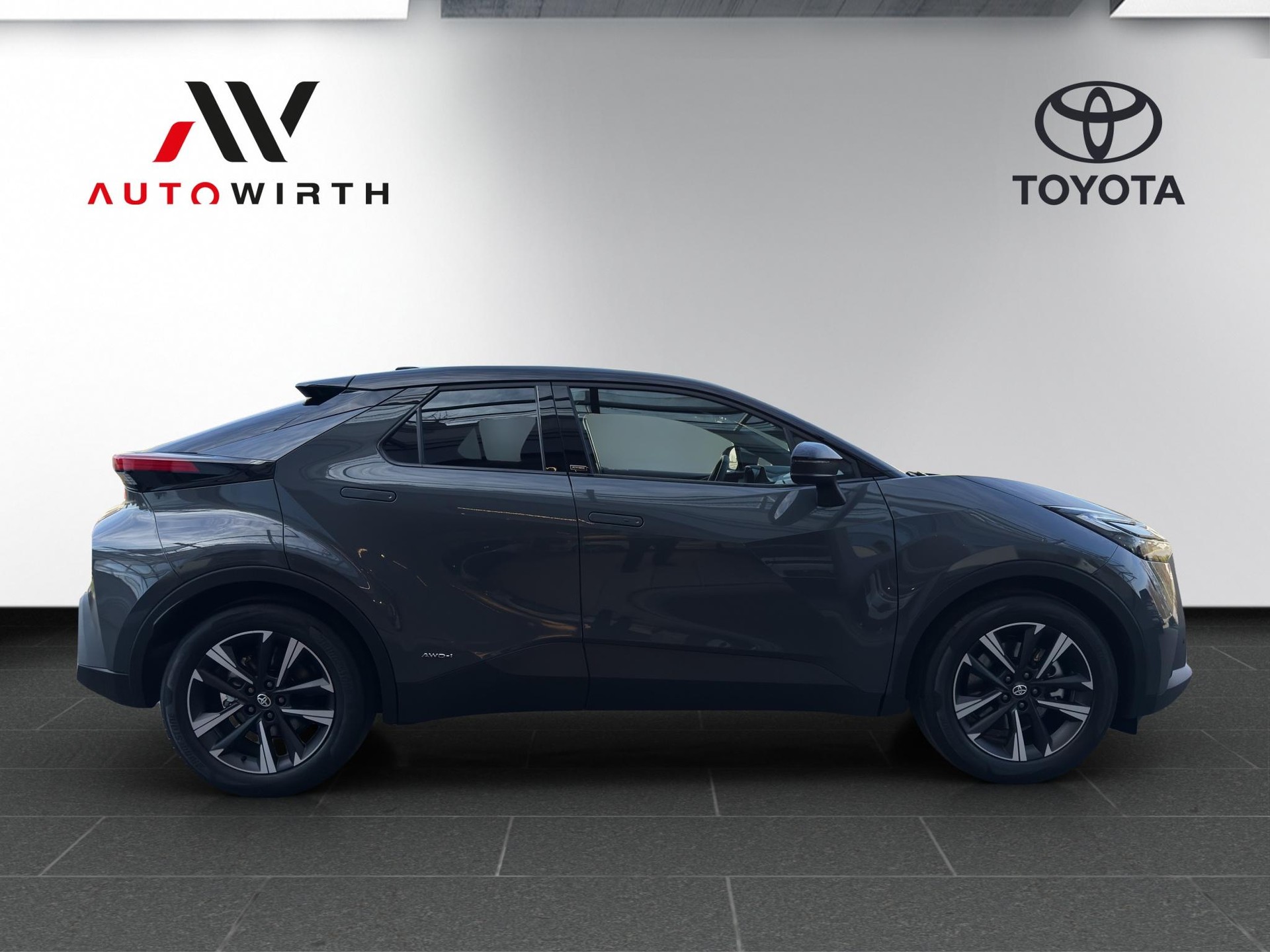 TOYOTA C-HR 2.0 HEV Swiss Edition 4x4-image-3